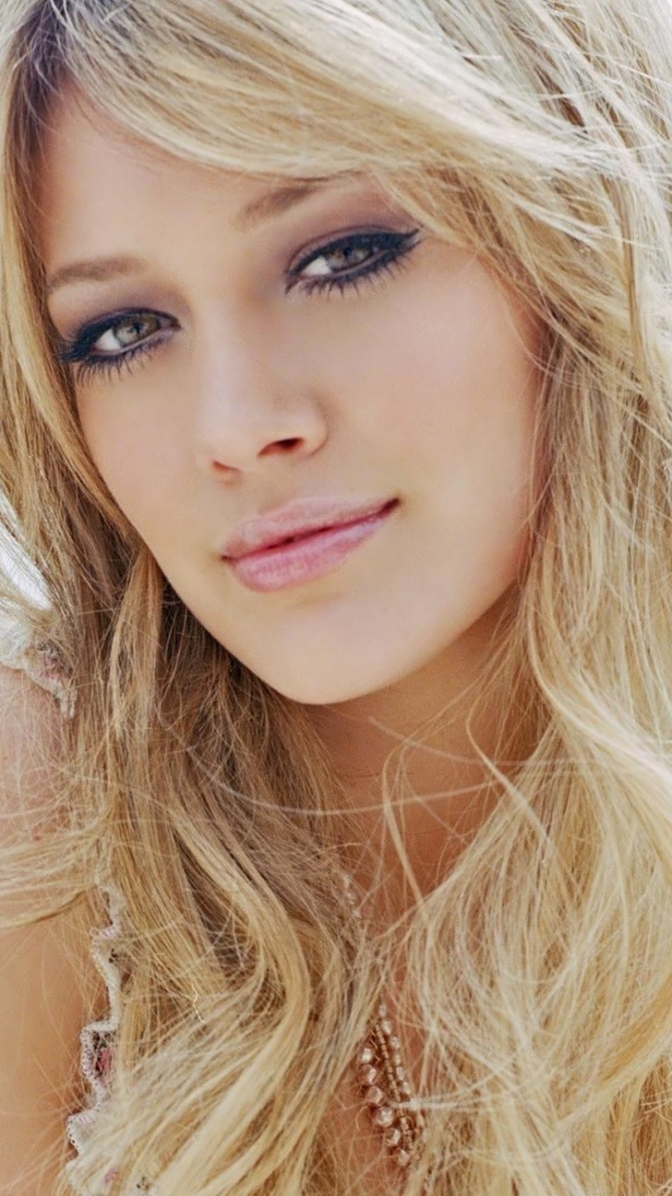 Descarga gratuita de fondo de pantalla para móvil de Hilary Duff, Celebridades.