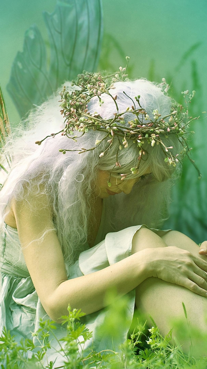 Download mobile wallpaper Fantasy, Wings, Sad, Wreath, Fairy for free.
