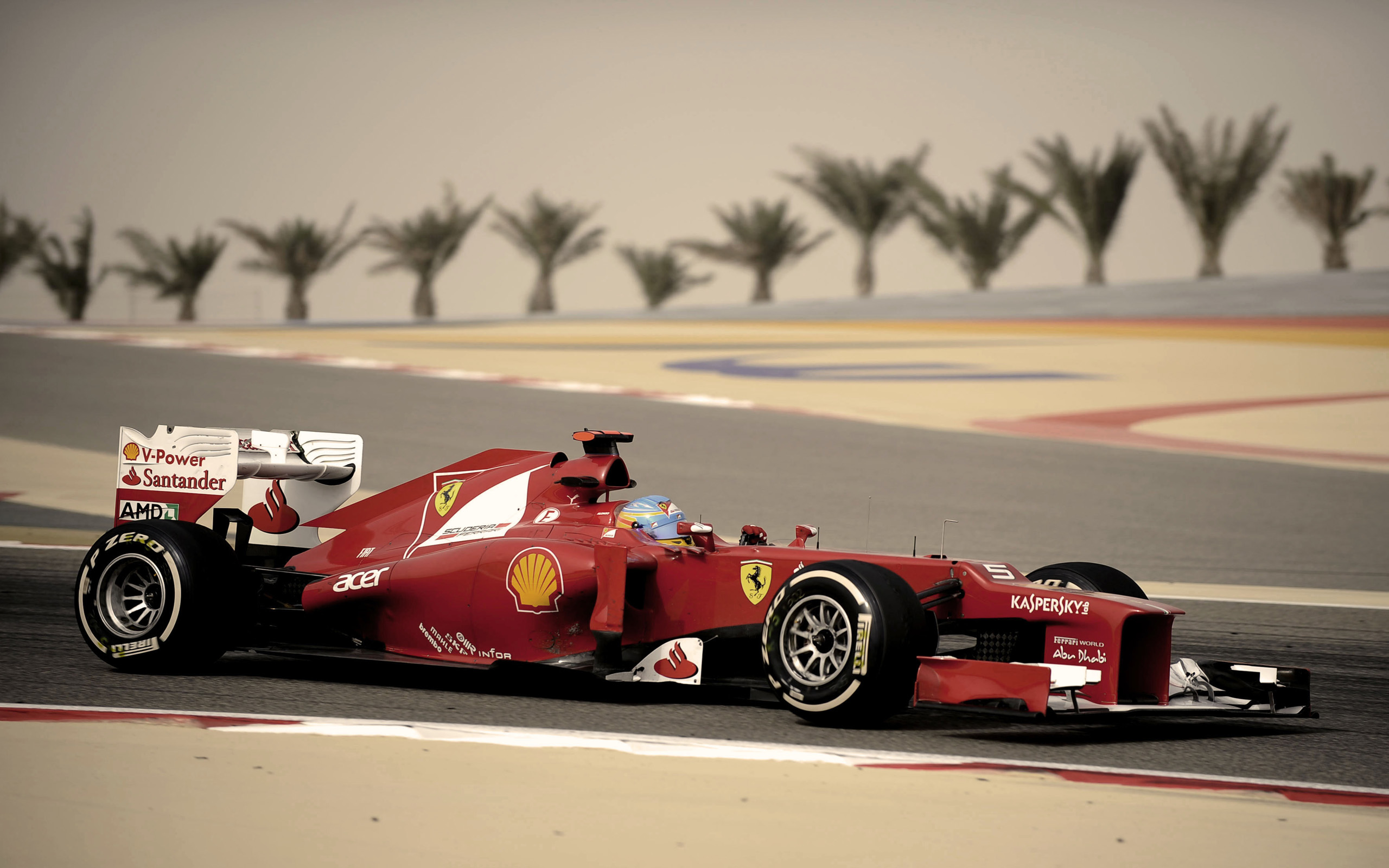 Laden Sie Ferrari F1 HD-Desktop-Hintergründe herunter