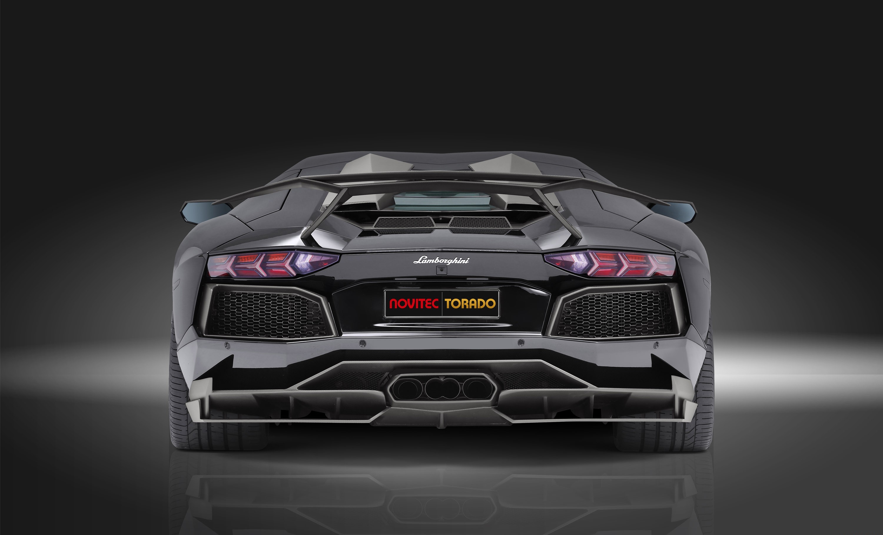 Free download wallpaper Lamborghini, Vehicles, Lamborghini Aventador Lp 700 4 on your PC desktop