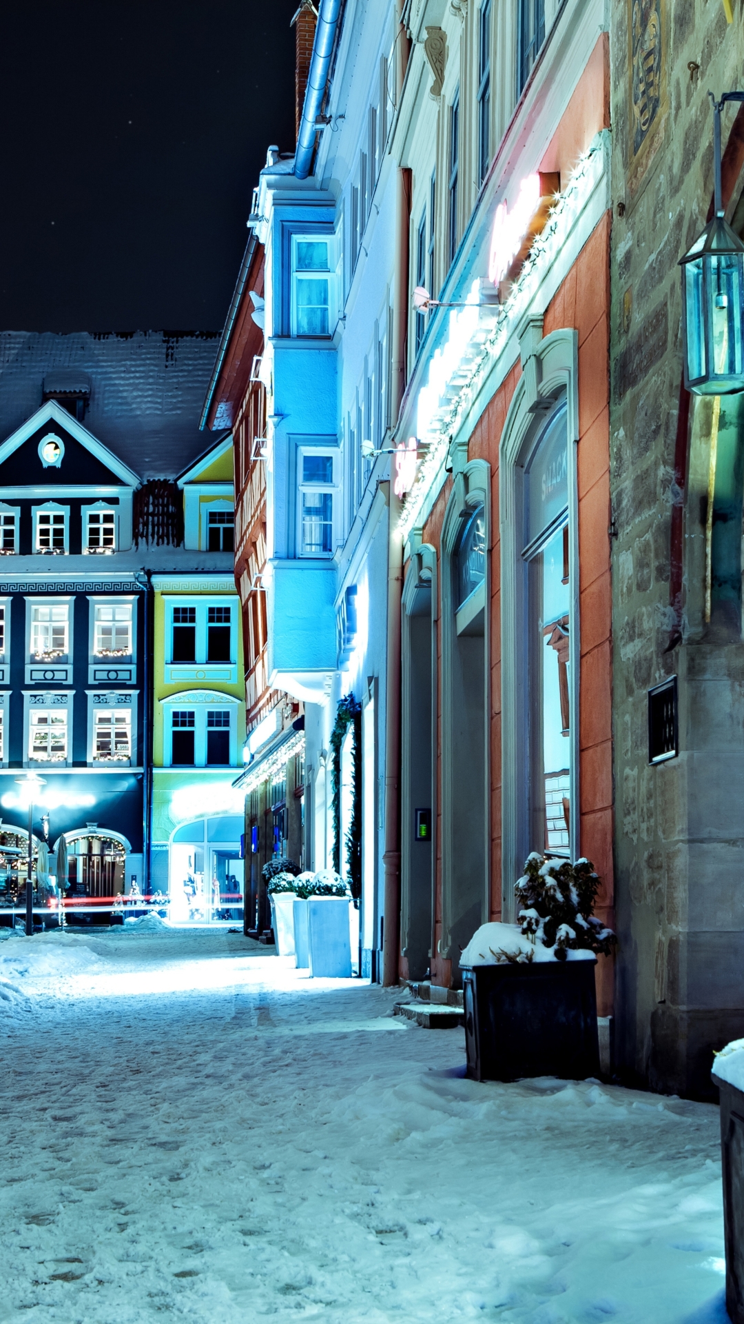 Handy-Wallpaper Winter, Schnee, Gebäude, Licht, Straße, Haus, Dorf, Deutschland, Nacht, Menschengemacht, Innerortsstraße kostenlos herunterladen.