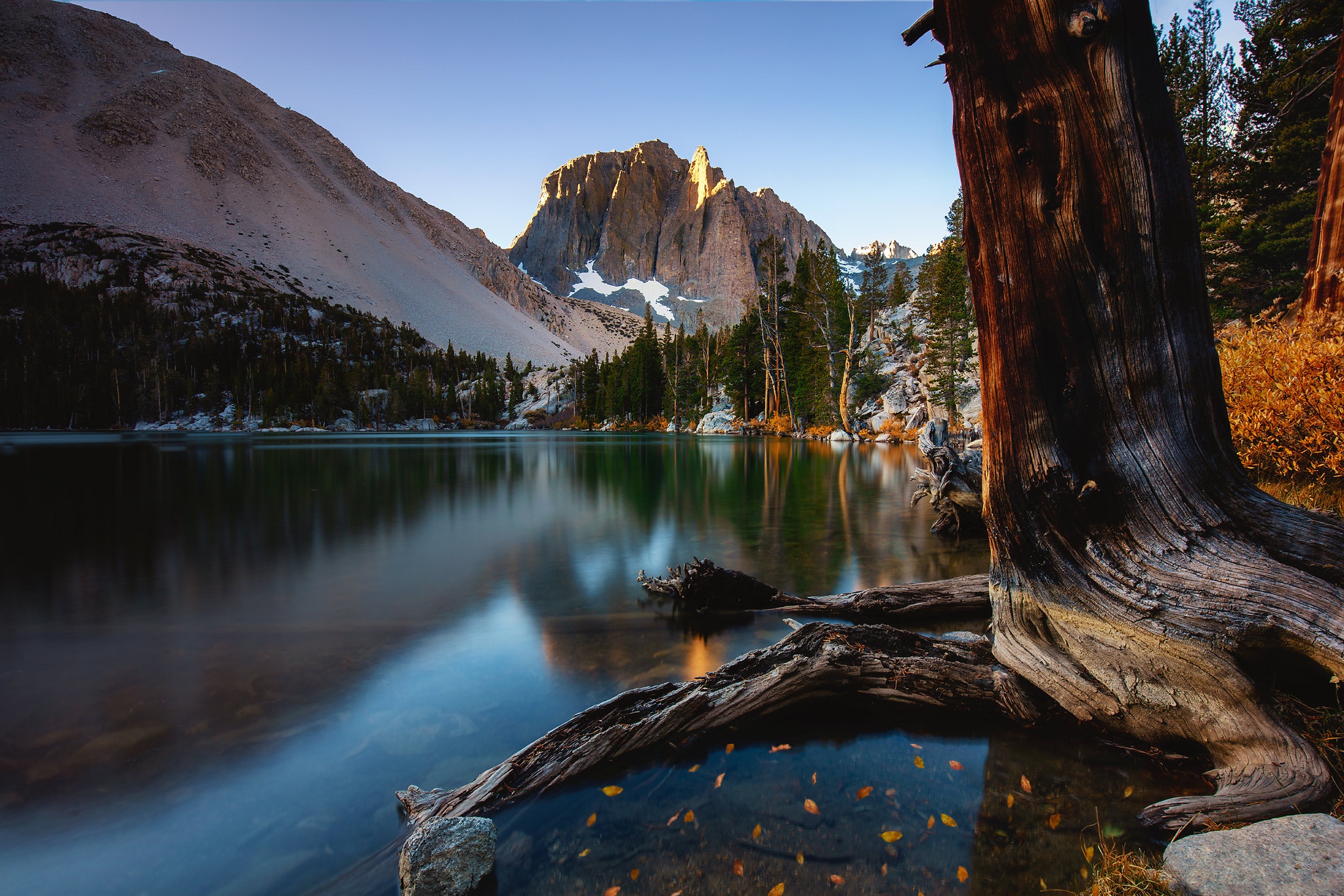 Free download wallpaper Lakes, Mountain, Lake, Tree, Fall, Earth, California, Sierra Nevada on your PC desktop