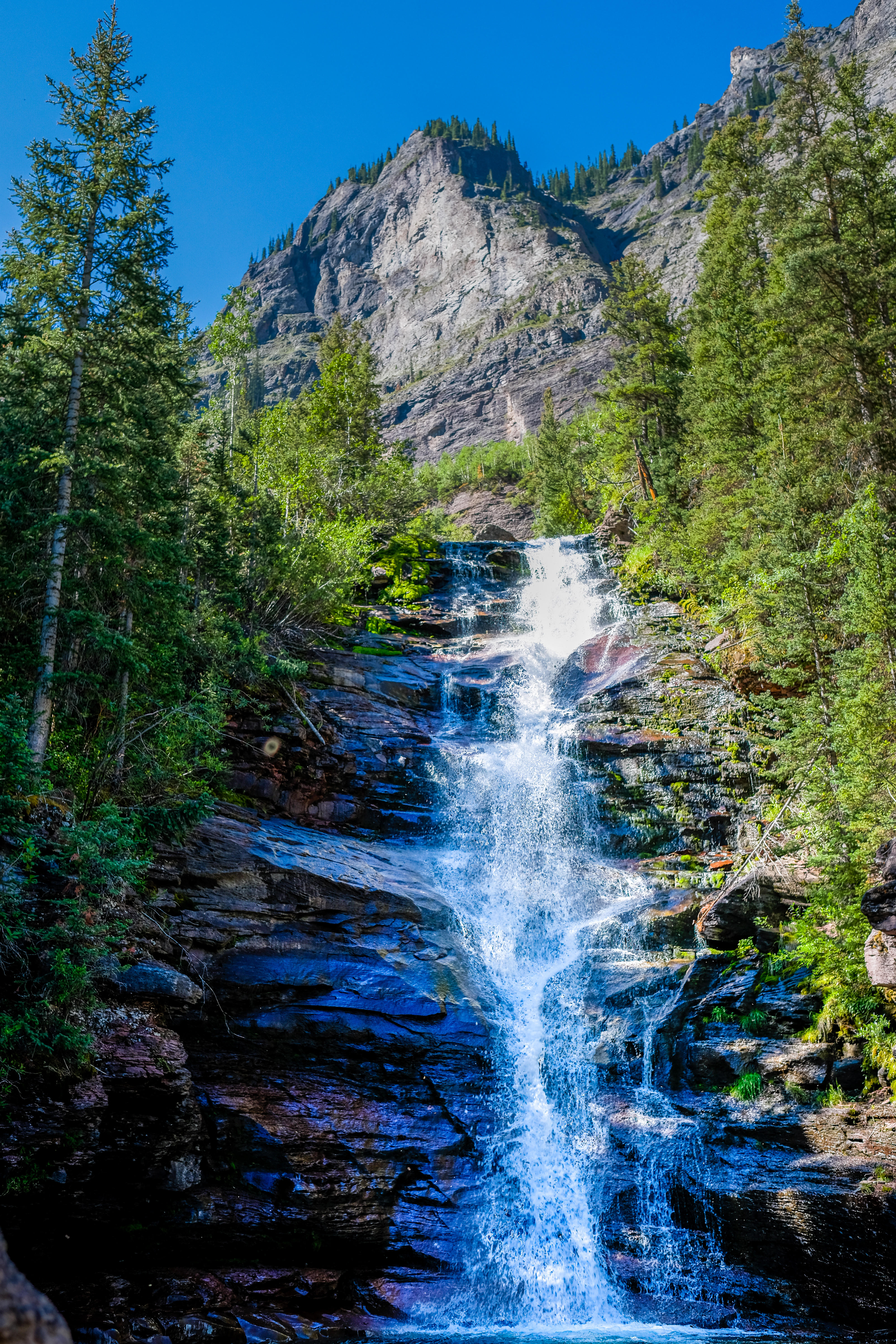 105736 скачать обои водопад, вода, поток, природа, деревья, скалы - заставки и картинки бесплатно