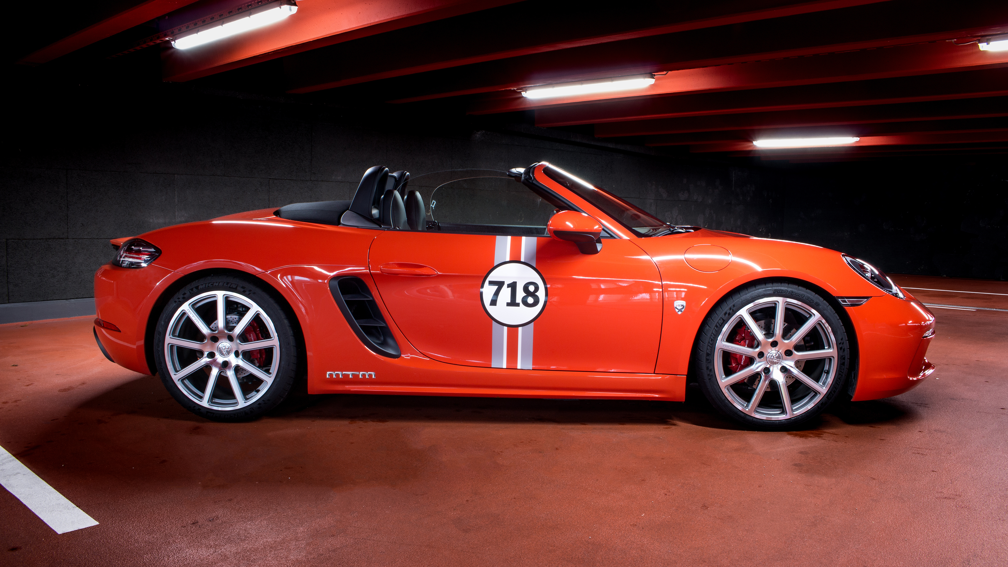 Handy-Wallpaper Porsche, Autos, Porsche Boxster, Fahrzeuge, Orangefarbenes Auto kostenlos herunterladen.