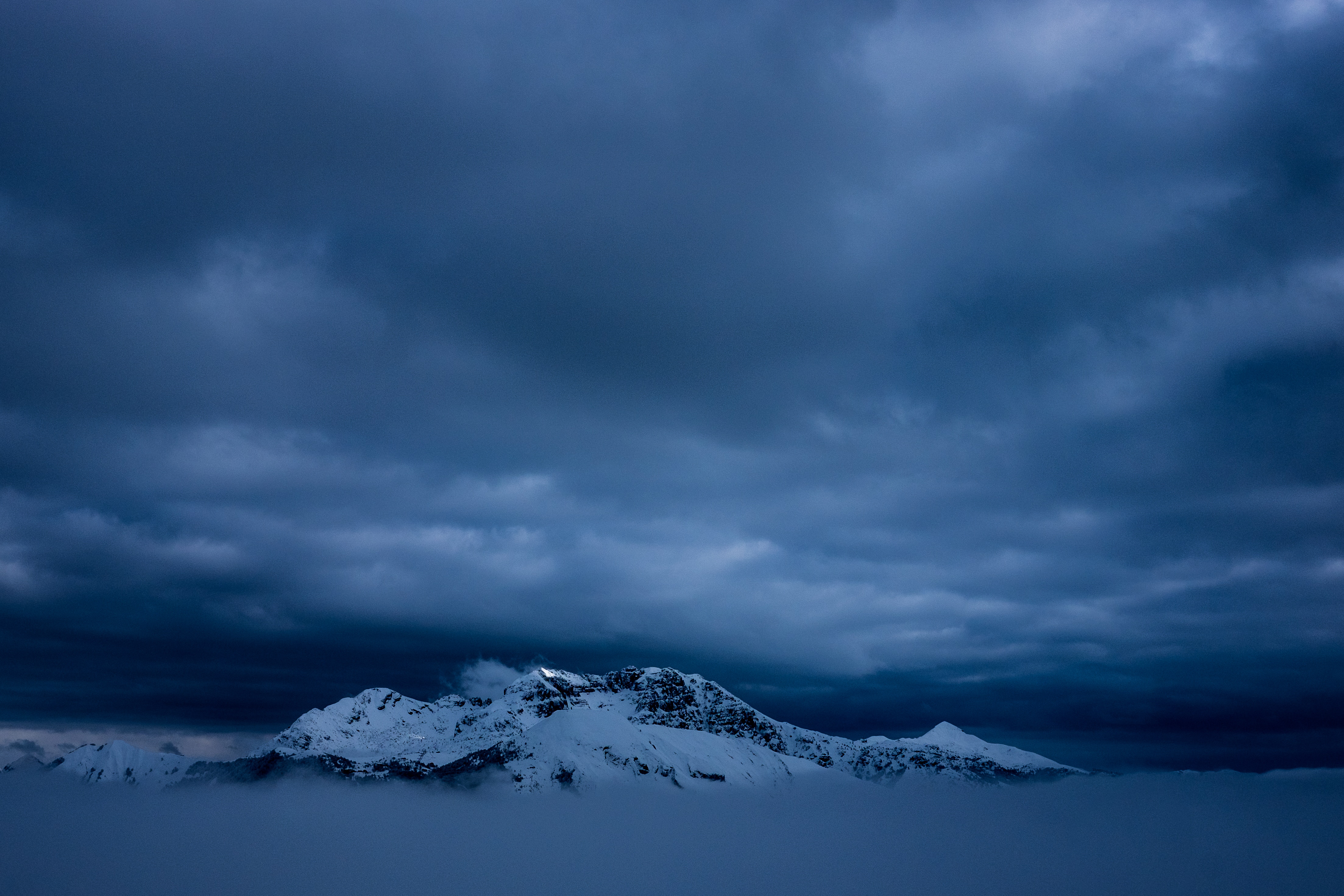 Laden Sie das Natur, Mountains, Nebel, Schnee-Bild kostenlos auf Ihren PC-Desktop herunter