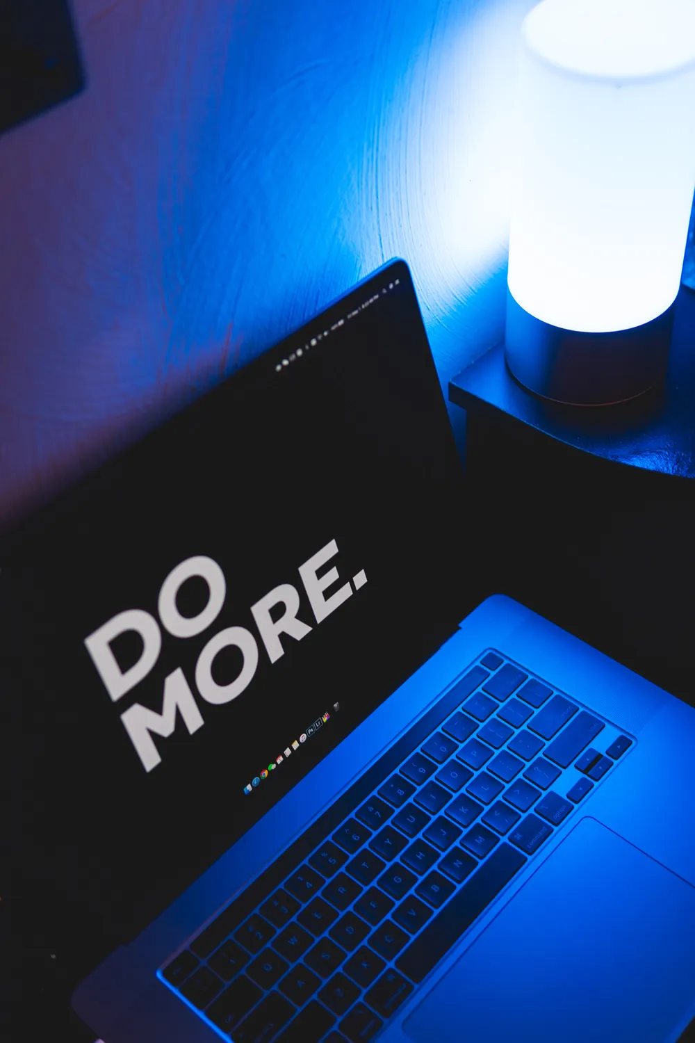 Laptop Phone Wallpapers: Free 4K & HD Downloads | mob.org