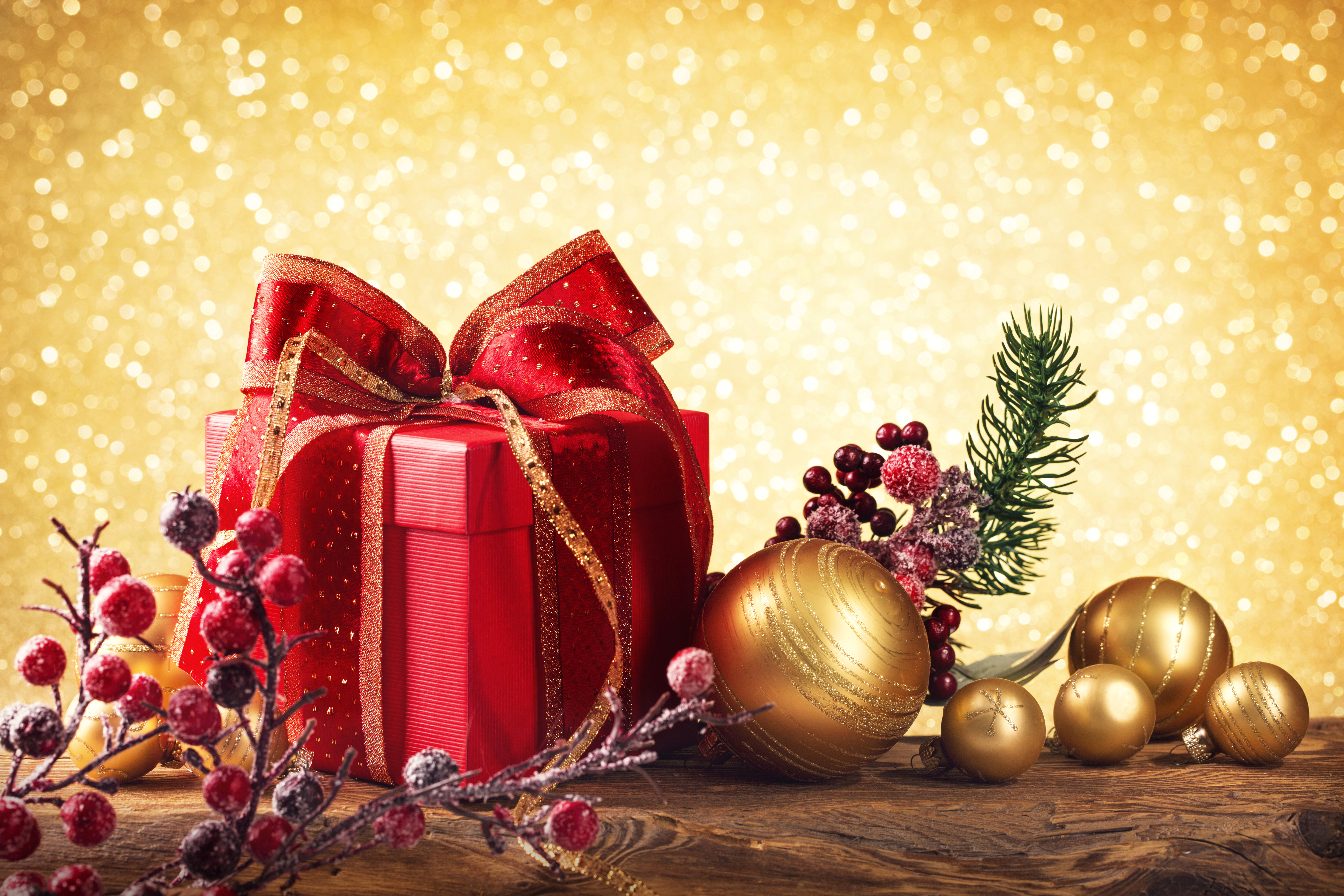 Baixar papel de parede para celular de Natal, Ramo, Baga, Presente, Enfeites De Natal, Feriados gratuito.