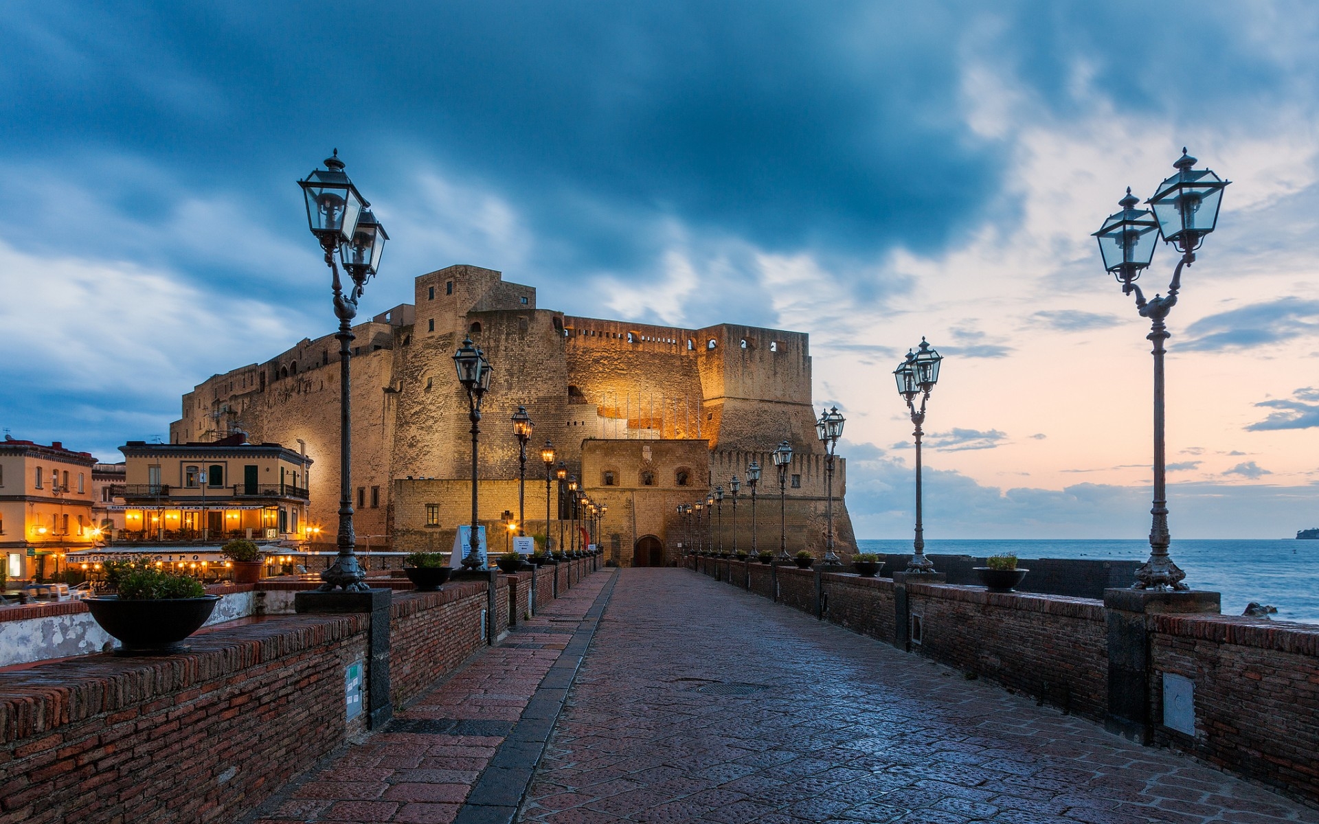Download mobile wallpaper Castel Dell'ovo, Man Made, Castles for free.