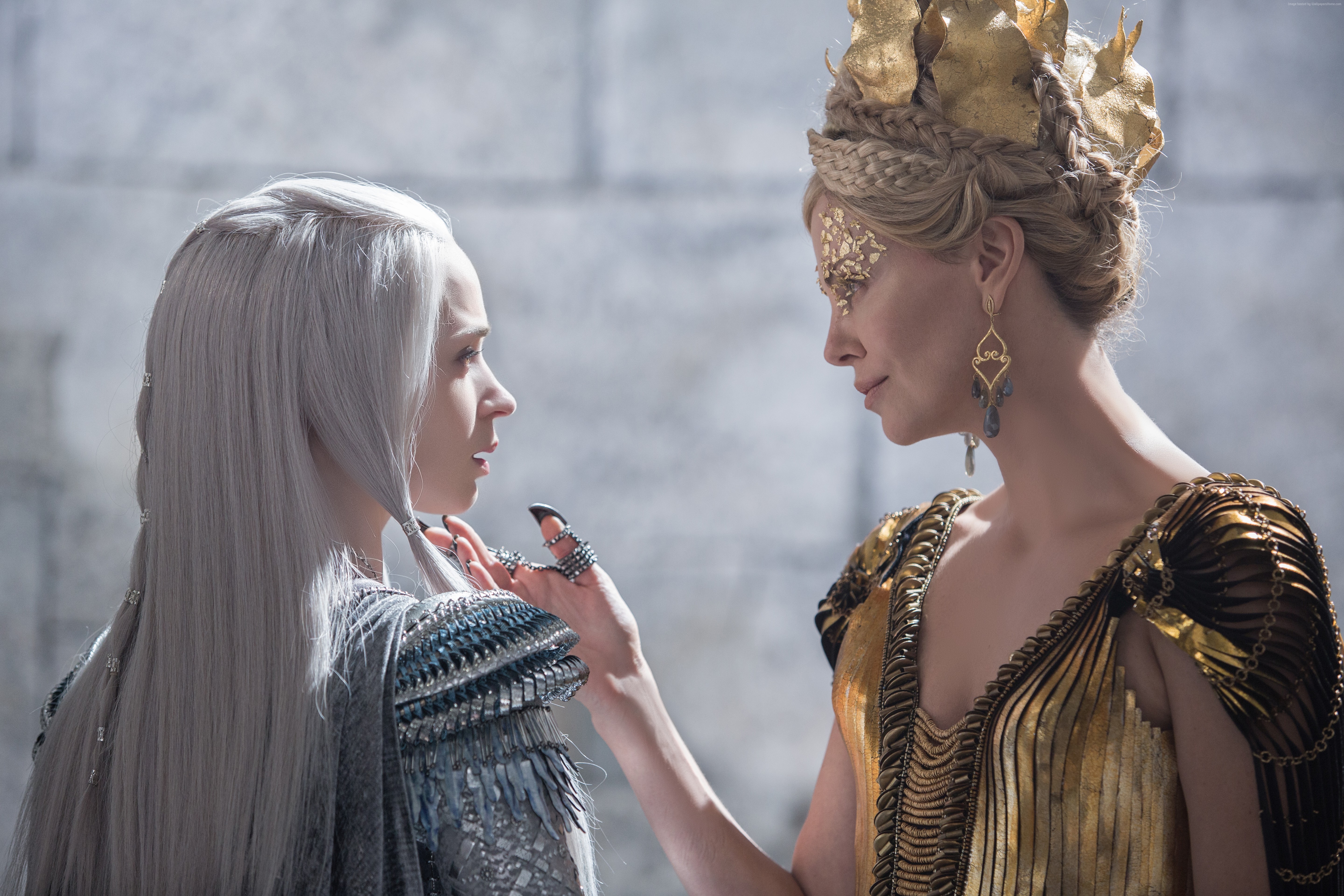 movie, the huntsman: winter's war, charlize theron, emily blunt