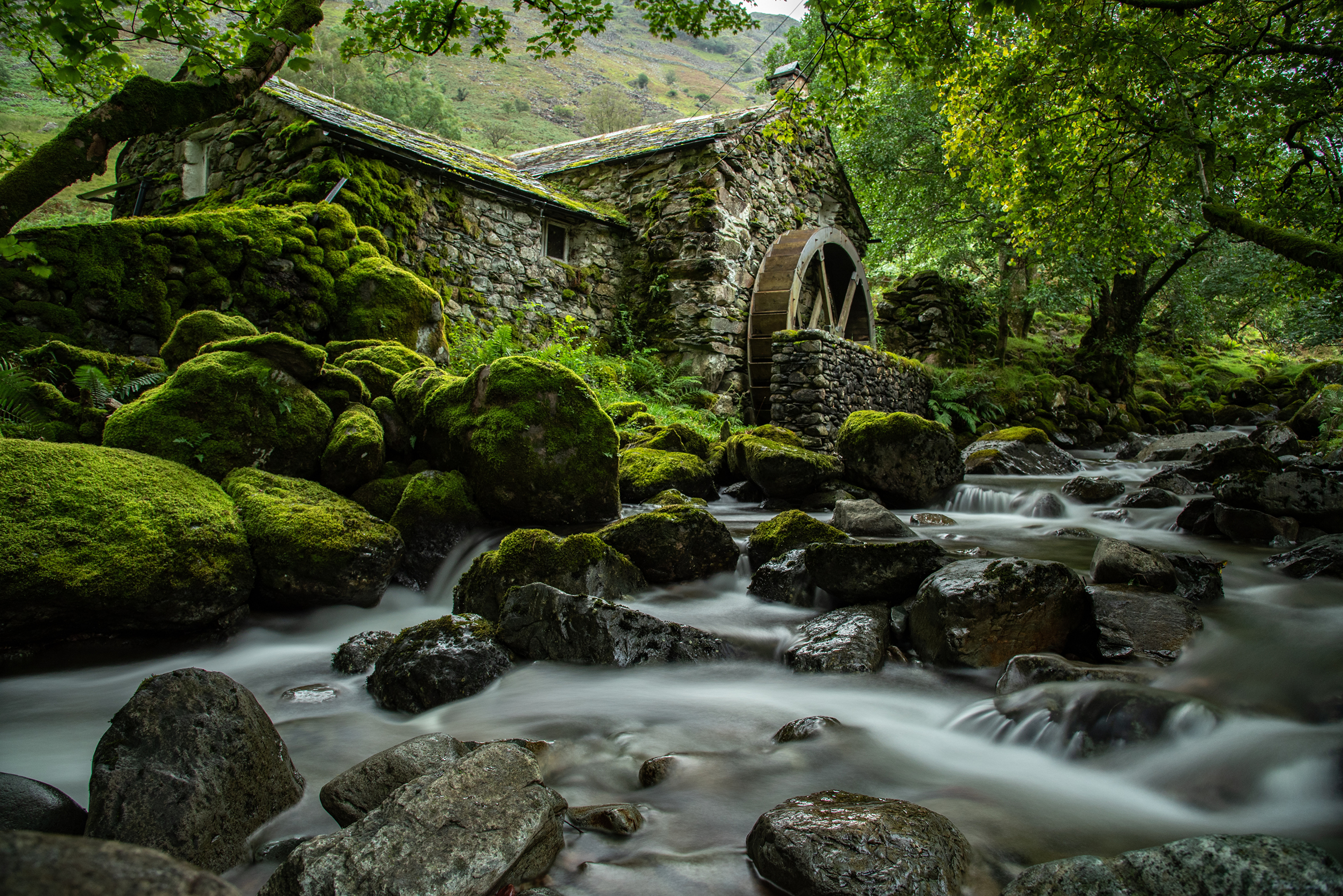 Handy-Wallpaper Fluss, England, Menschengemacht, Wassermühle kostenlos herunterladen.