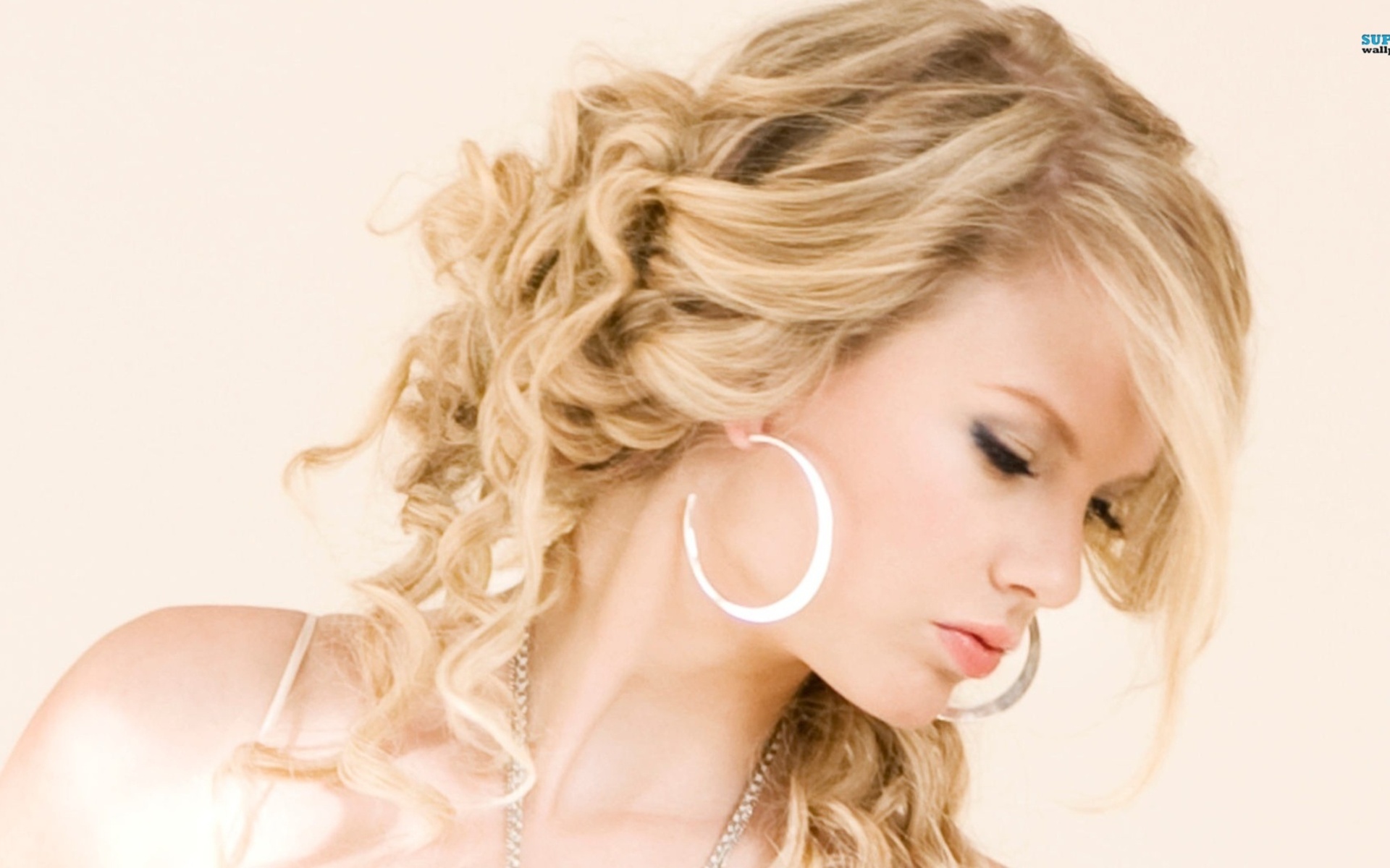 Download mobile wallpaper Music, Taylor Swift for free.