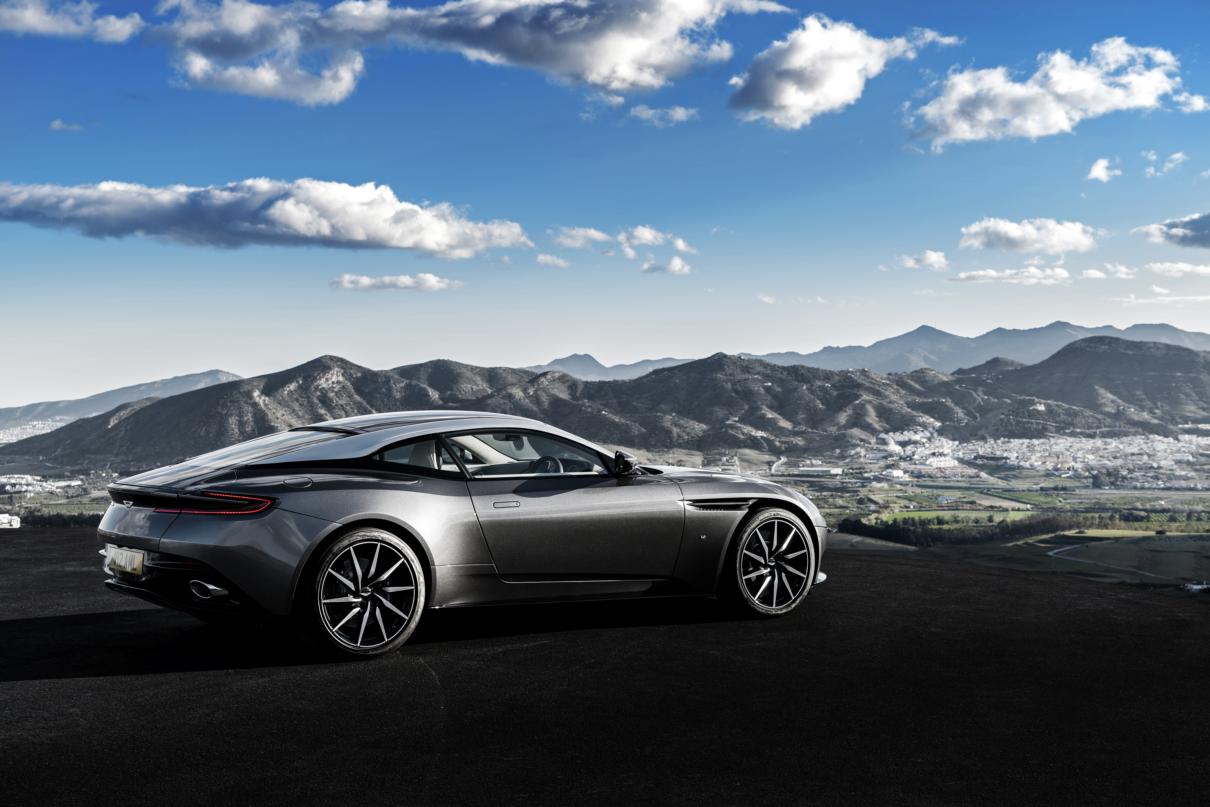 Meilleurs fonds d'écran Aston Martin Db11 pour l'écran du téléphone