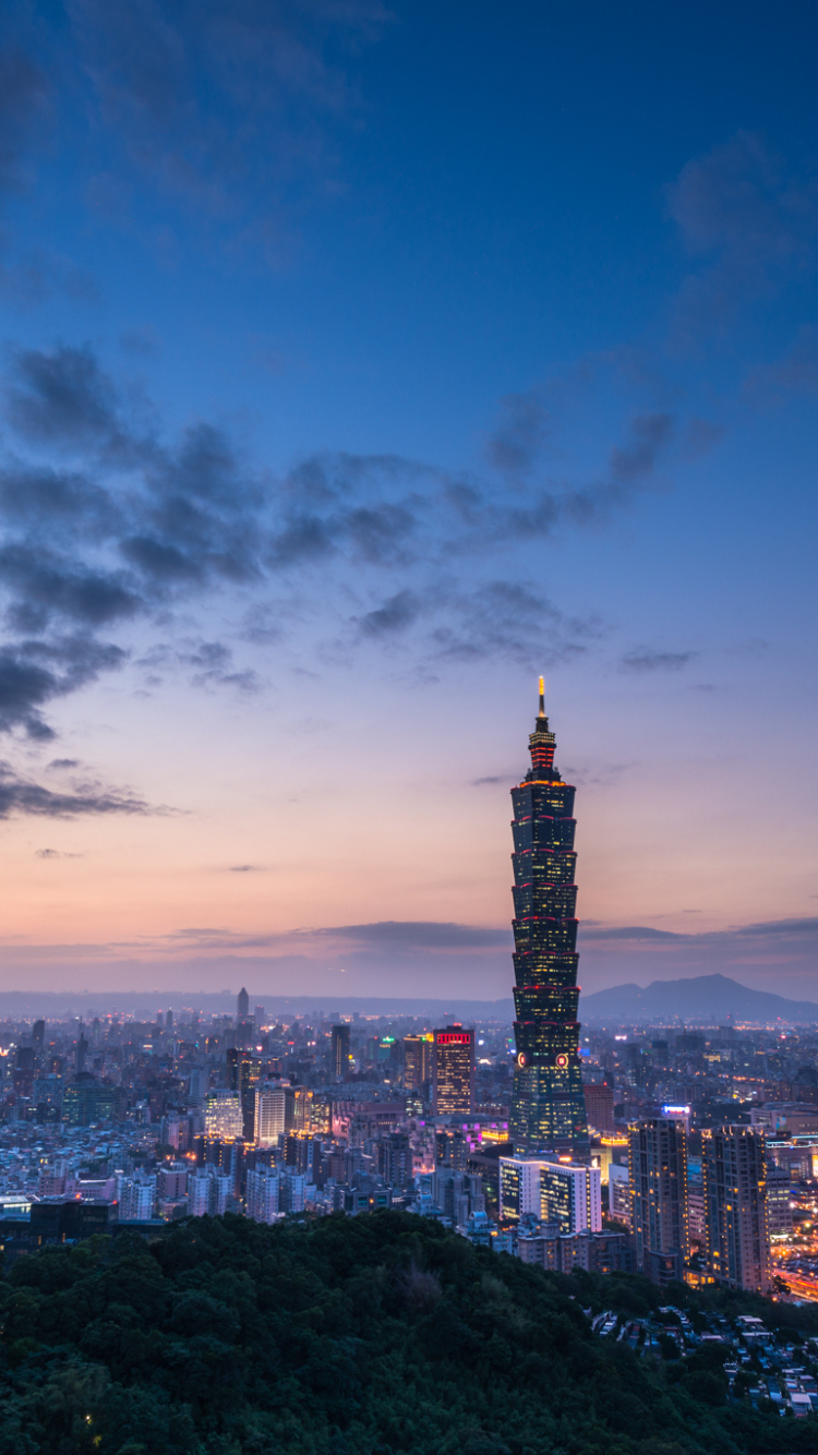 Handy-Wallpaper Landschaft, Städte, Stadt, Wolkenkratzer, Stadtbild, Nacht, Taiwan, Taipeh, Himmel, Menschengemacht, Großstadt, Taipei 101 kostenlos herunterladen.