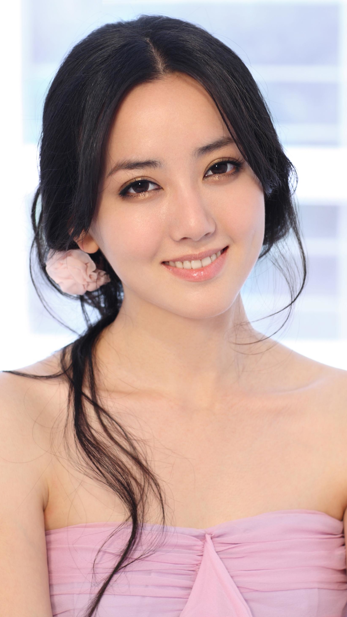 Download mobile wallpaper Smile, Chinese, Women, Asian, Hú Yǐng Yí for free.