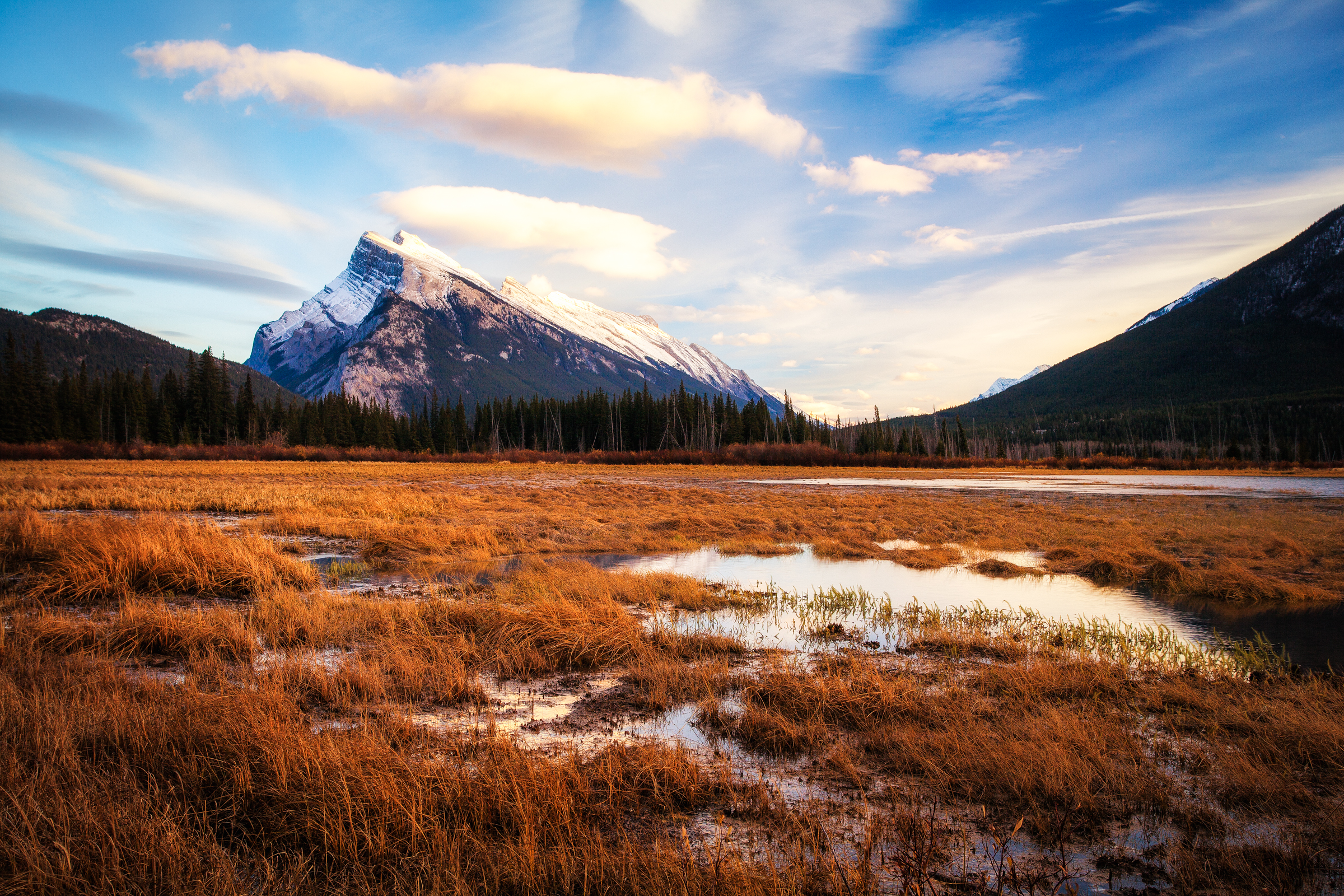 Скачать картинку Природа, Горы, Гора, Канада, Ландшафт, Национальный Парк Банф, Земля/природа в телефон бесплатно.