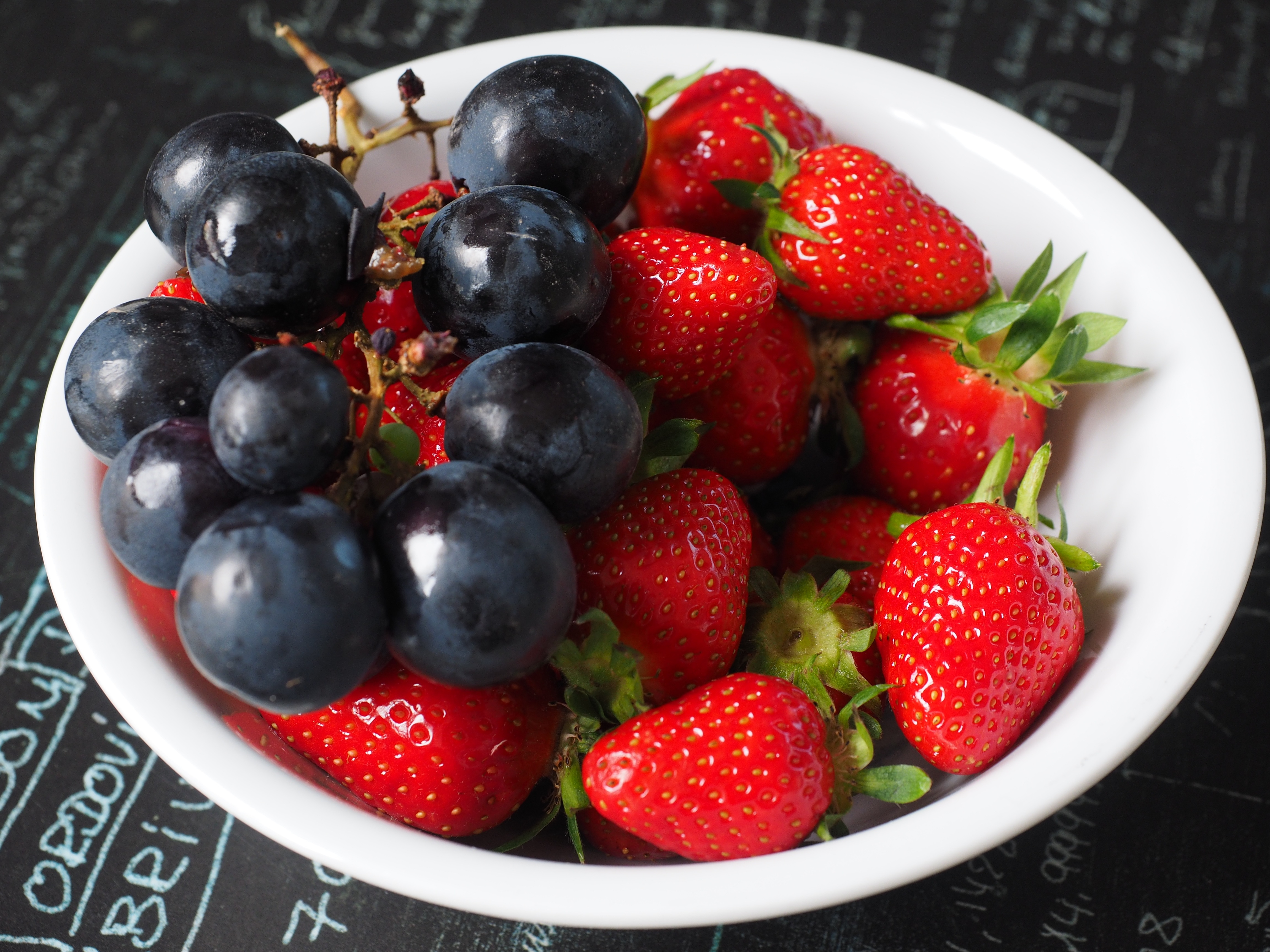 grapes, food, strawberry, berries, plate HD wallpaper
