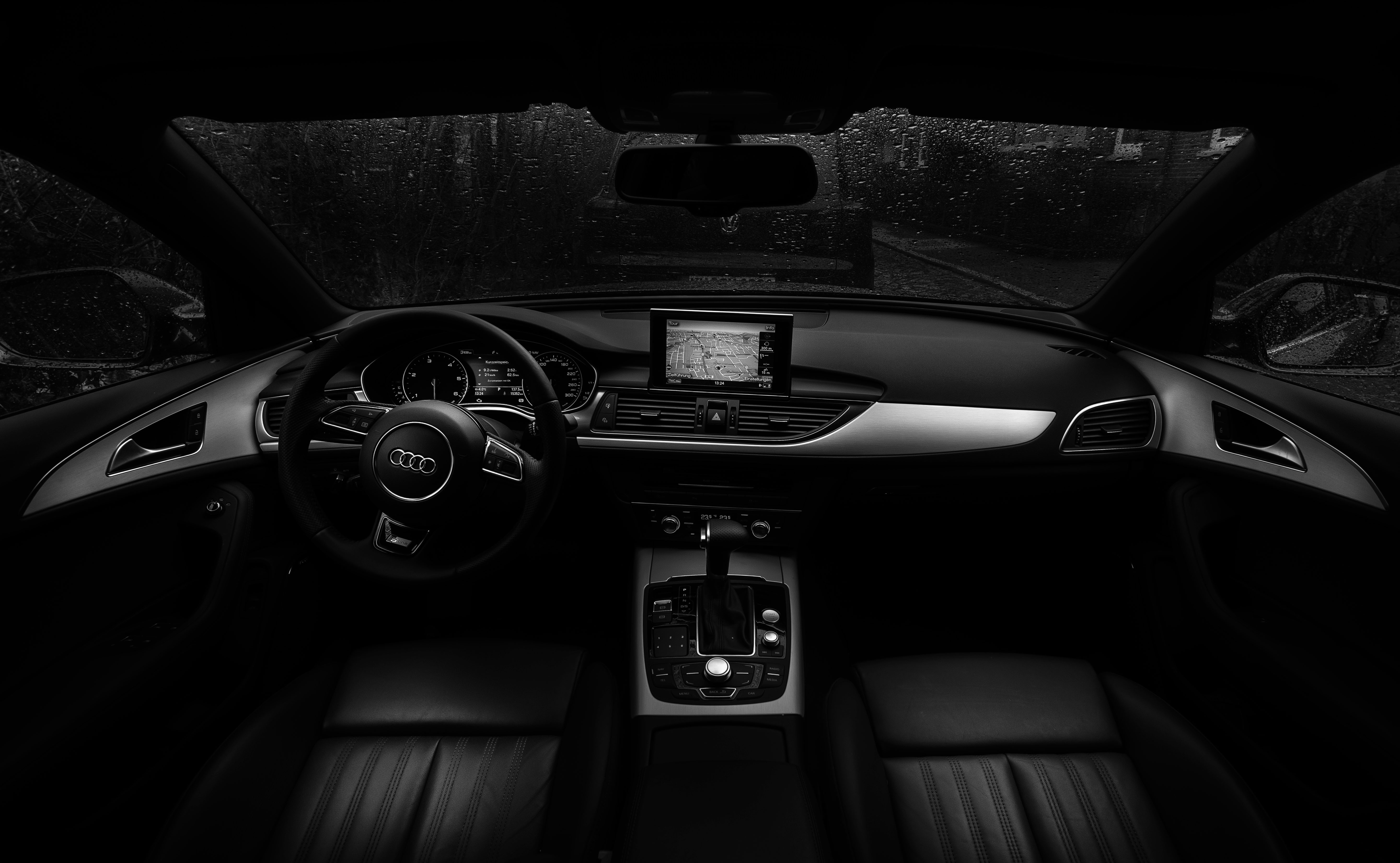 57035 descargar fondo de pantalla lluvia, volante, audi, coches, bw, chb, timón, interior del vehículo, interior del coche: protectores de pantalla e imágenes gratis