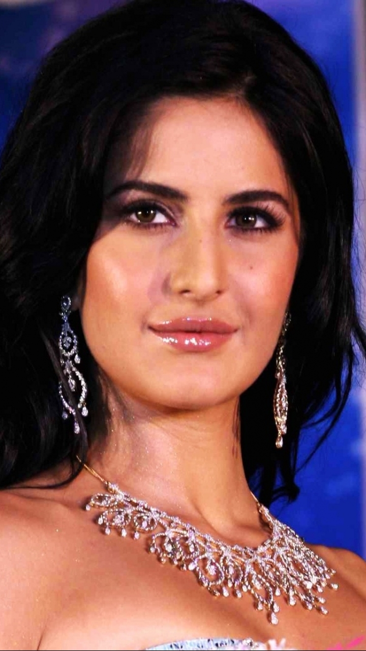 Descarga gratuita de fondo de pantalla para móvil de Celebridades, Bollywood, Katrina Kaif.