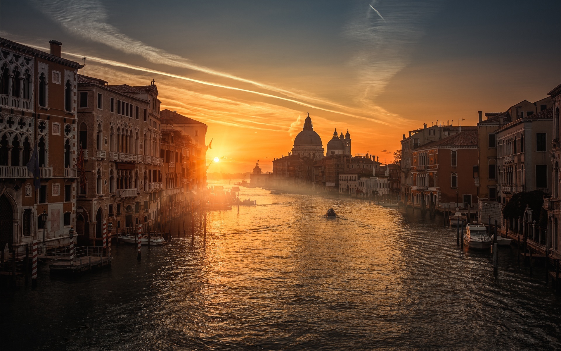 Download mobile wallpaper Cities, Italy, Venice, City, Building, Sunrise, House, Man Made, Canal for free.