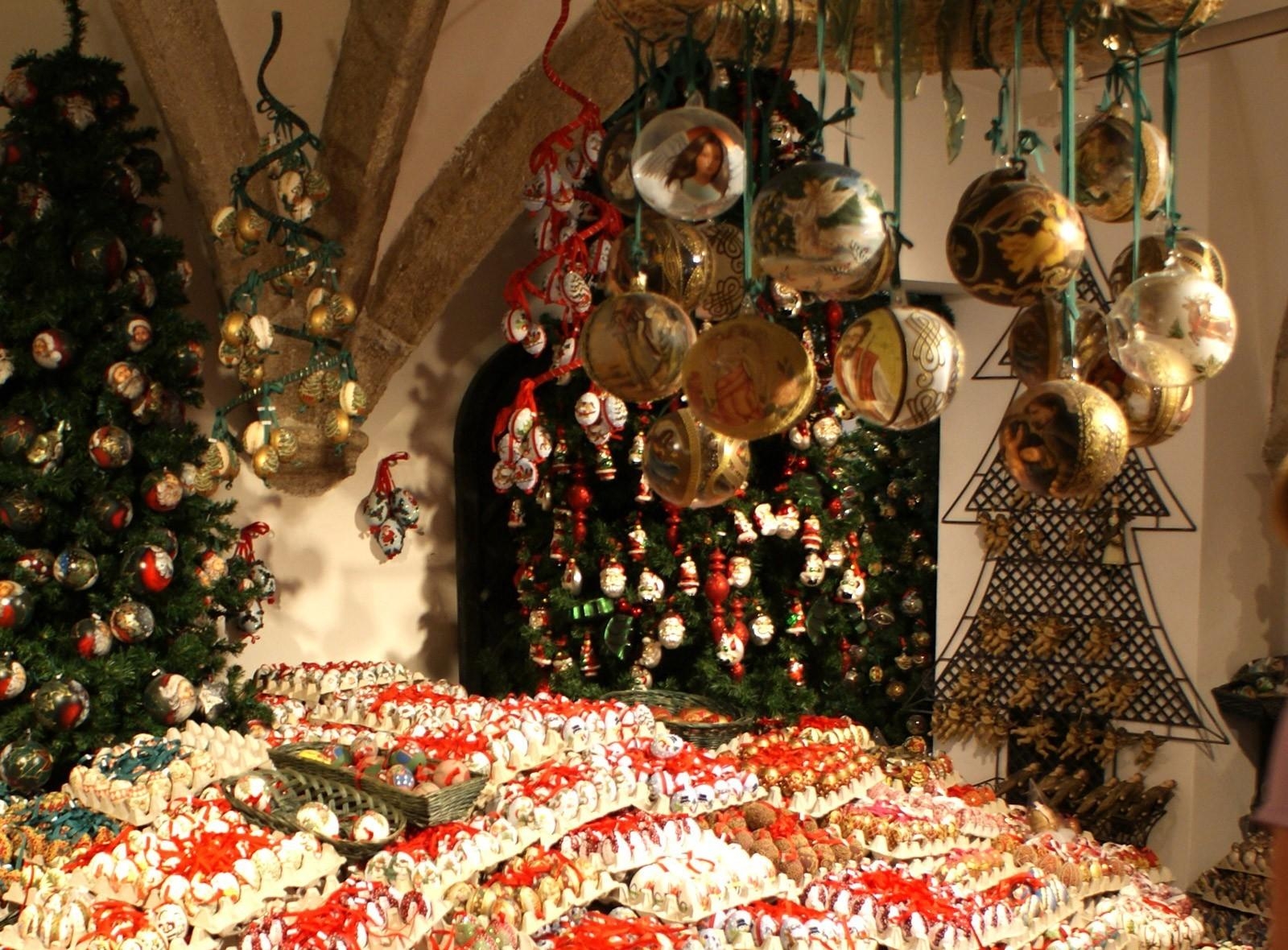 holidays, new year, fir trees, holiday, christmas decorations, christmas tree toys, lot, balls