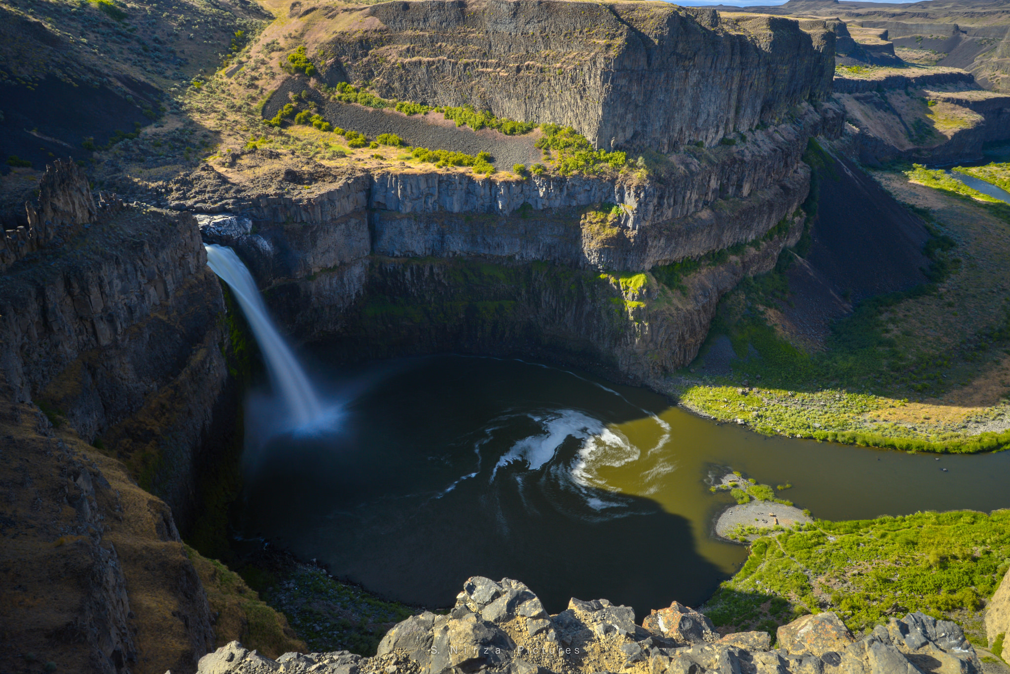 Free download wallpaper Nature, Waterfalls, Mountain, Waterfall, Earth, Cliff, River on your PC desktop