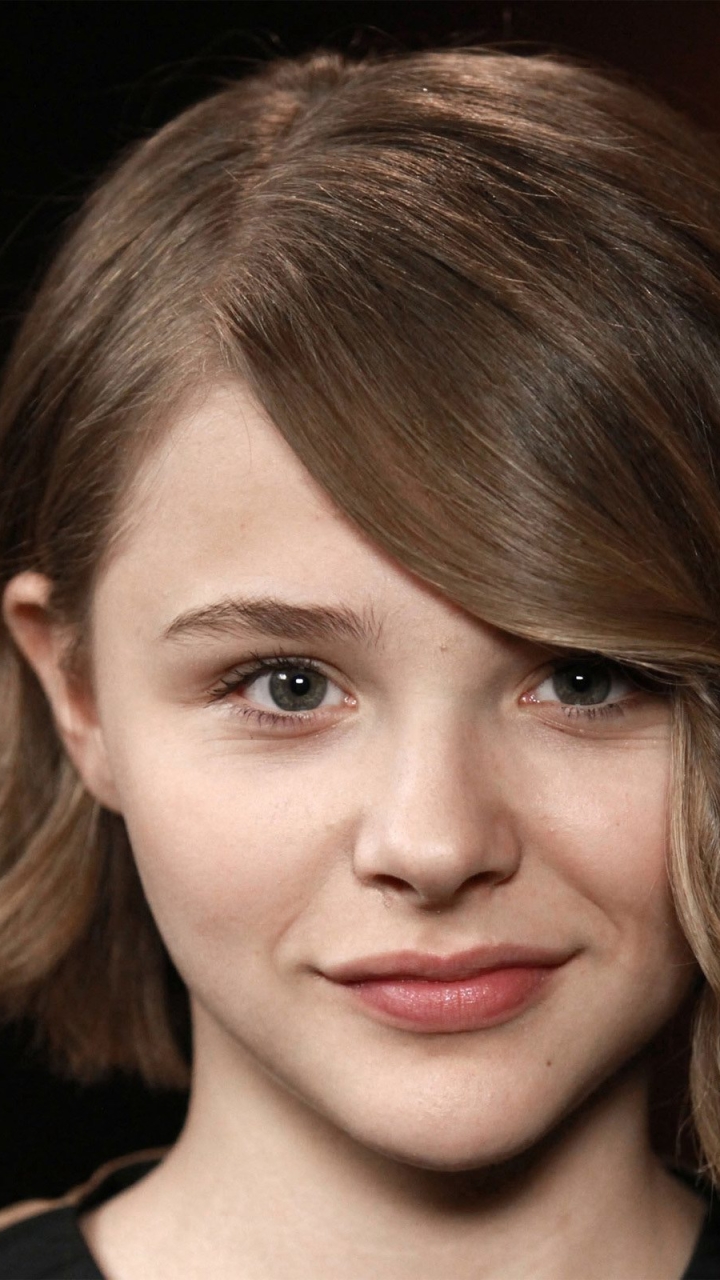 Download mobile wallpaper Celebrity, Chloë Grace Moretz for free.