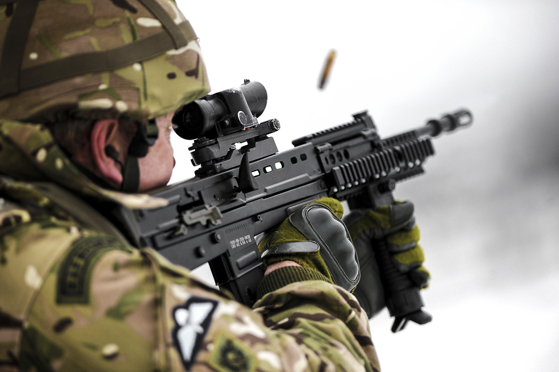 Download mobile wallpaper Weapon, Military, Soldier, Army, Assault Rifle for free.