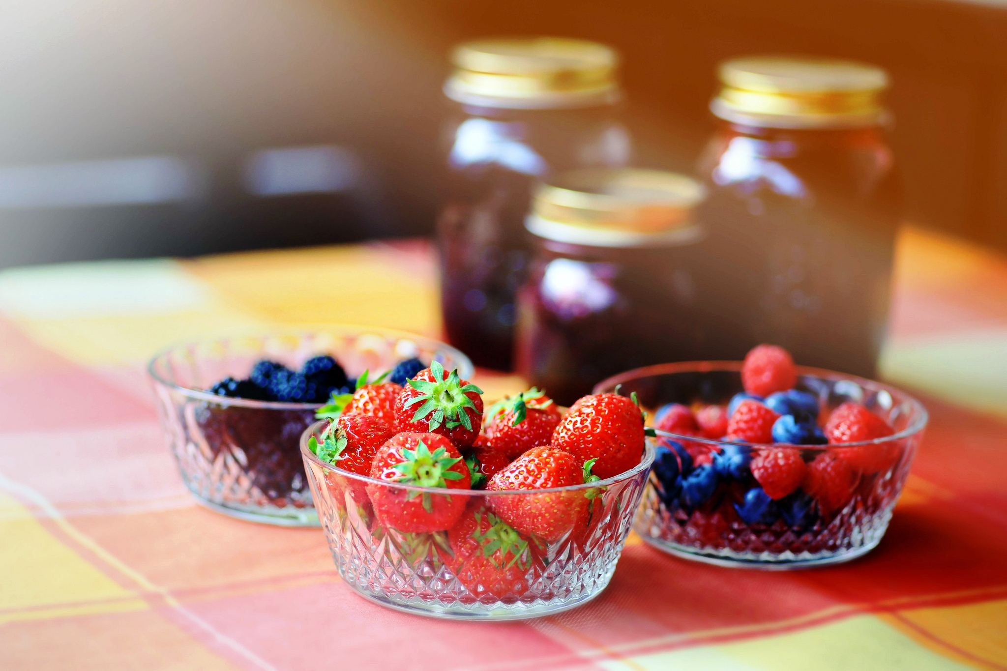 Download mobile wallpaper Food, Berry for free.