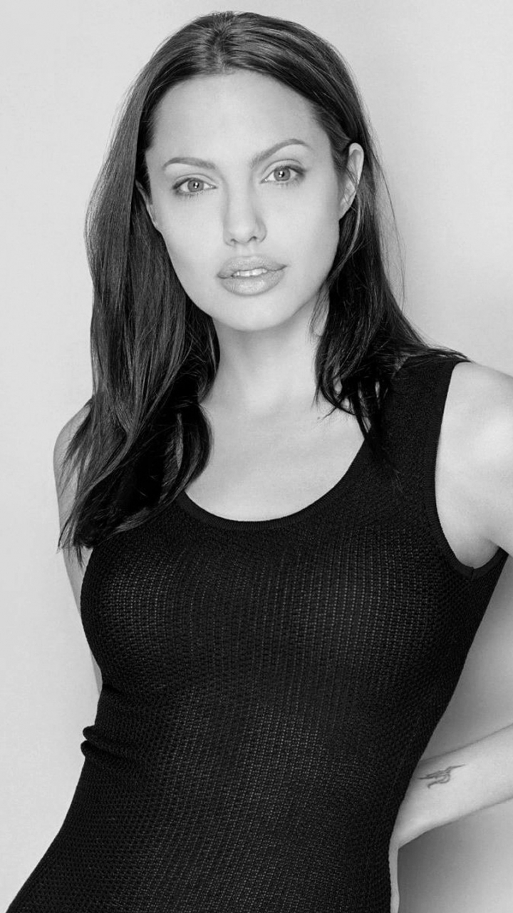 Download mobile wallpaper Angelina Jolie, Celebrity for free.