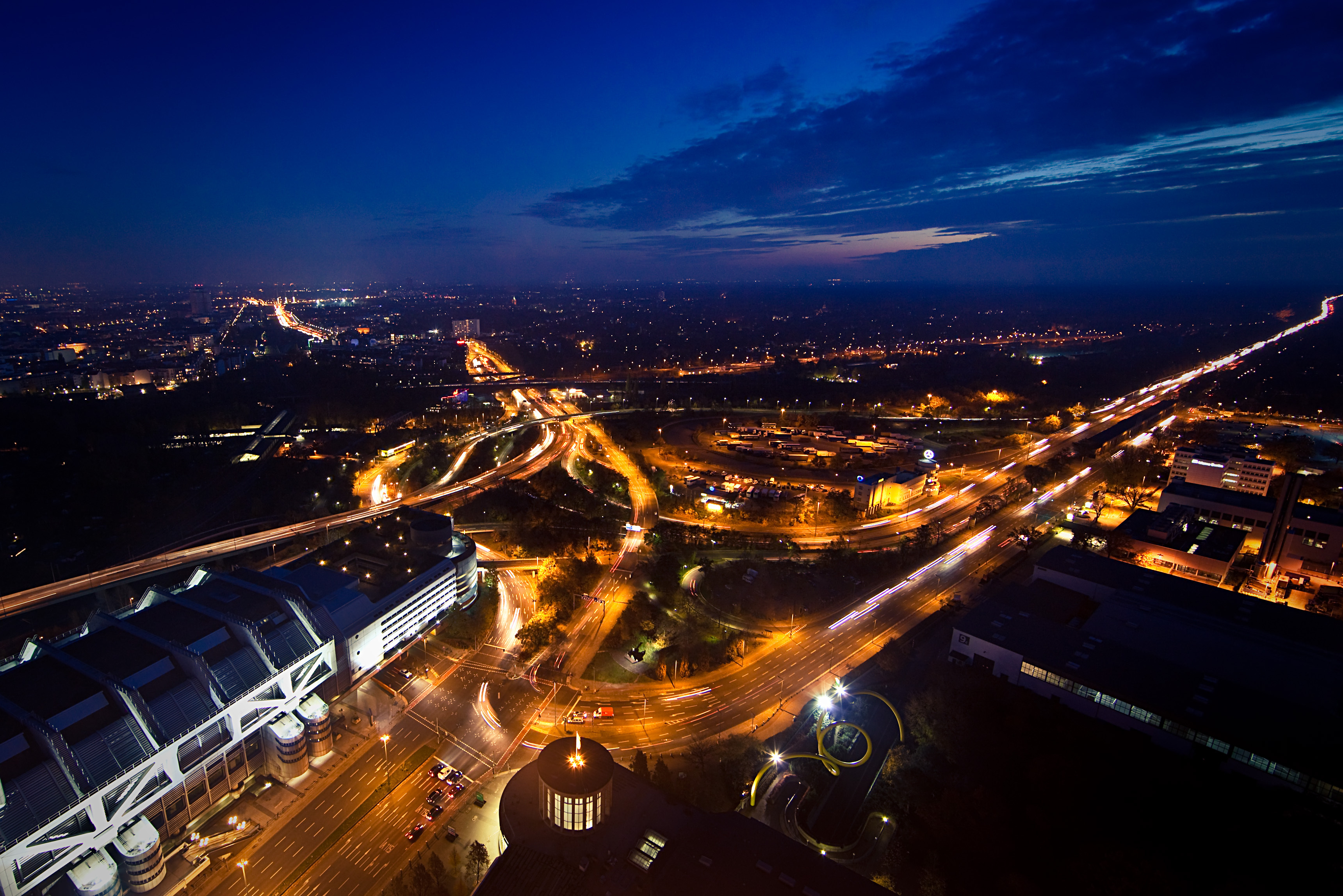 Скачать картинку Города, Сделано Человеком, Город в телефон бесплатно.