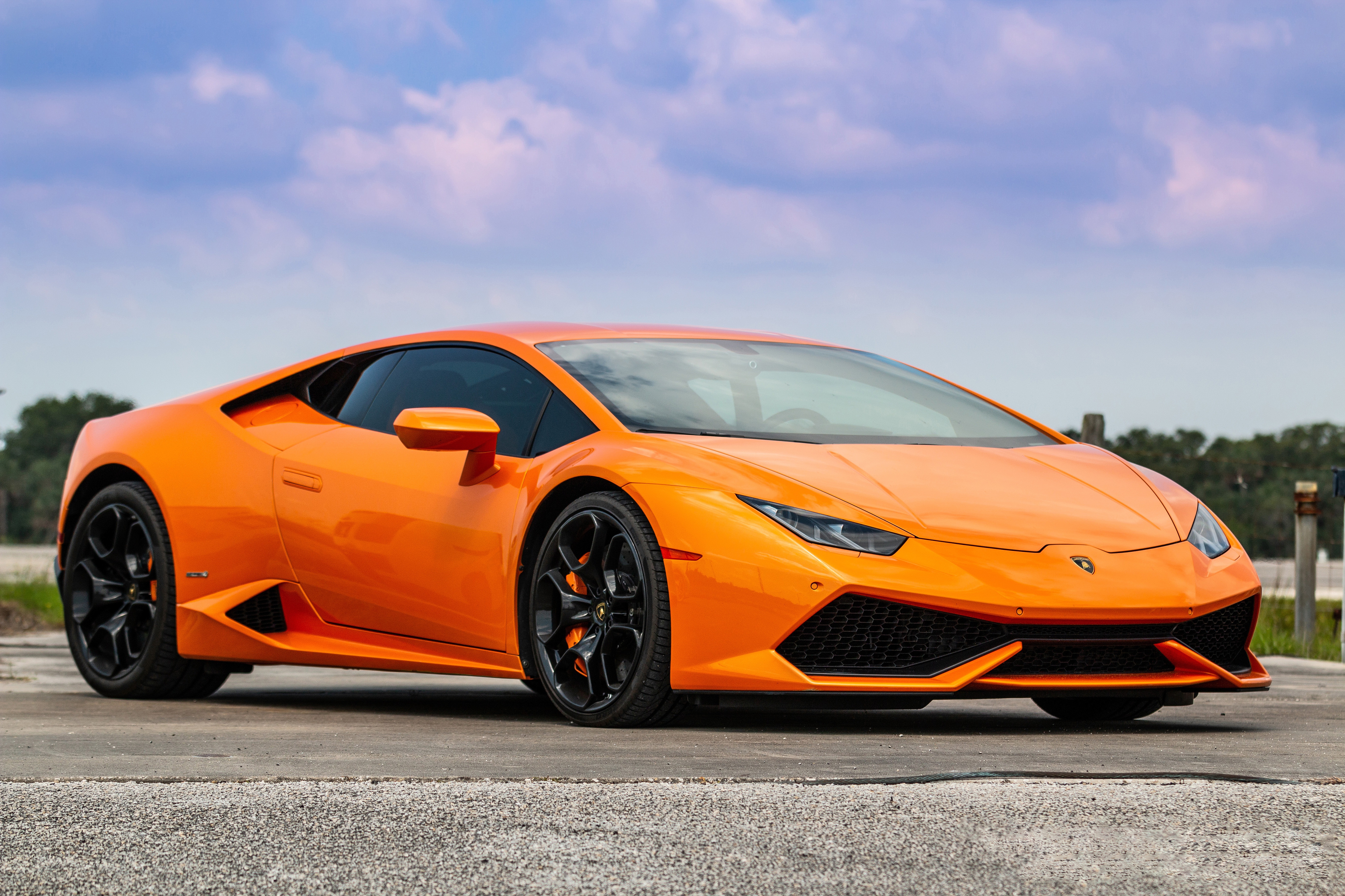 Handy-Wallpaper Lamborghini, Autos, Supersportwagen, Fahrzeuge, Orangefarbenes Auto, Lamborghini Huracán kostenlos herunterladen.