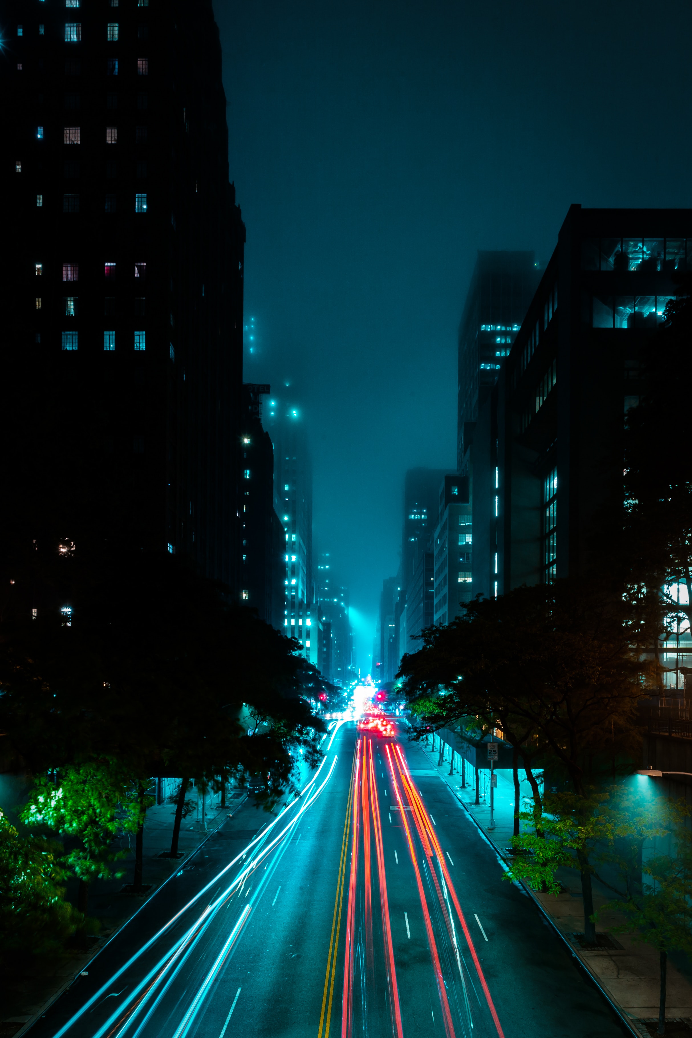 132084 descargar imagen las luces, luces, oscuro, camino, niebla, ciudad de noche, ciudad nocturna, calle: fondos de pantalla y protectores de pantalla gratis