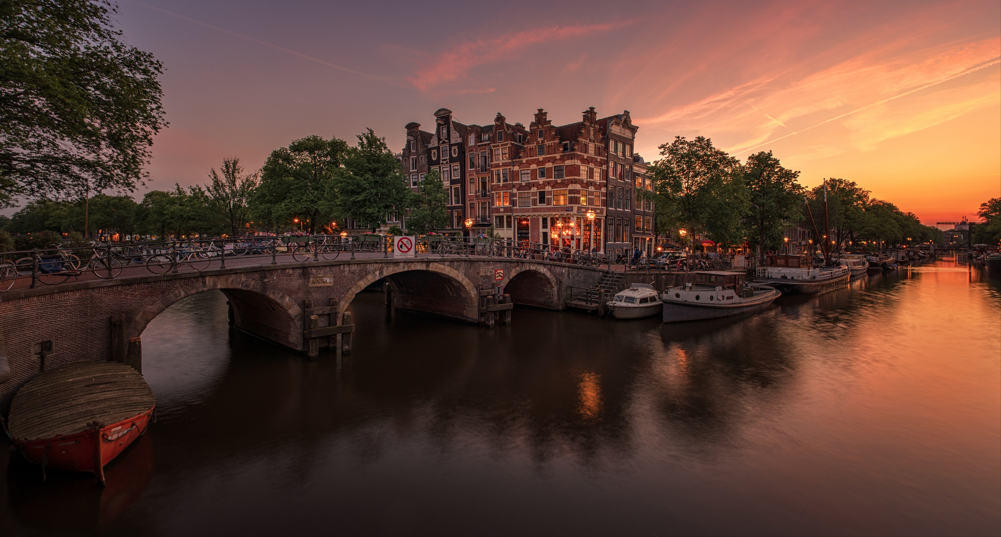 Скачати мобільні шпалери Міста, Нідерланди, Амстердам, Створено Людиною безкоштовно.