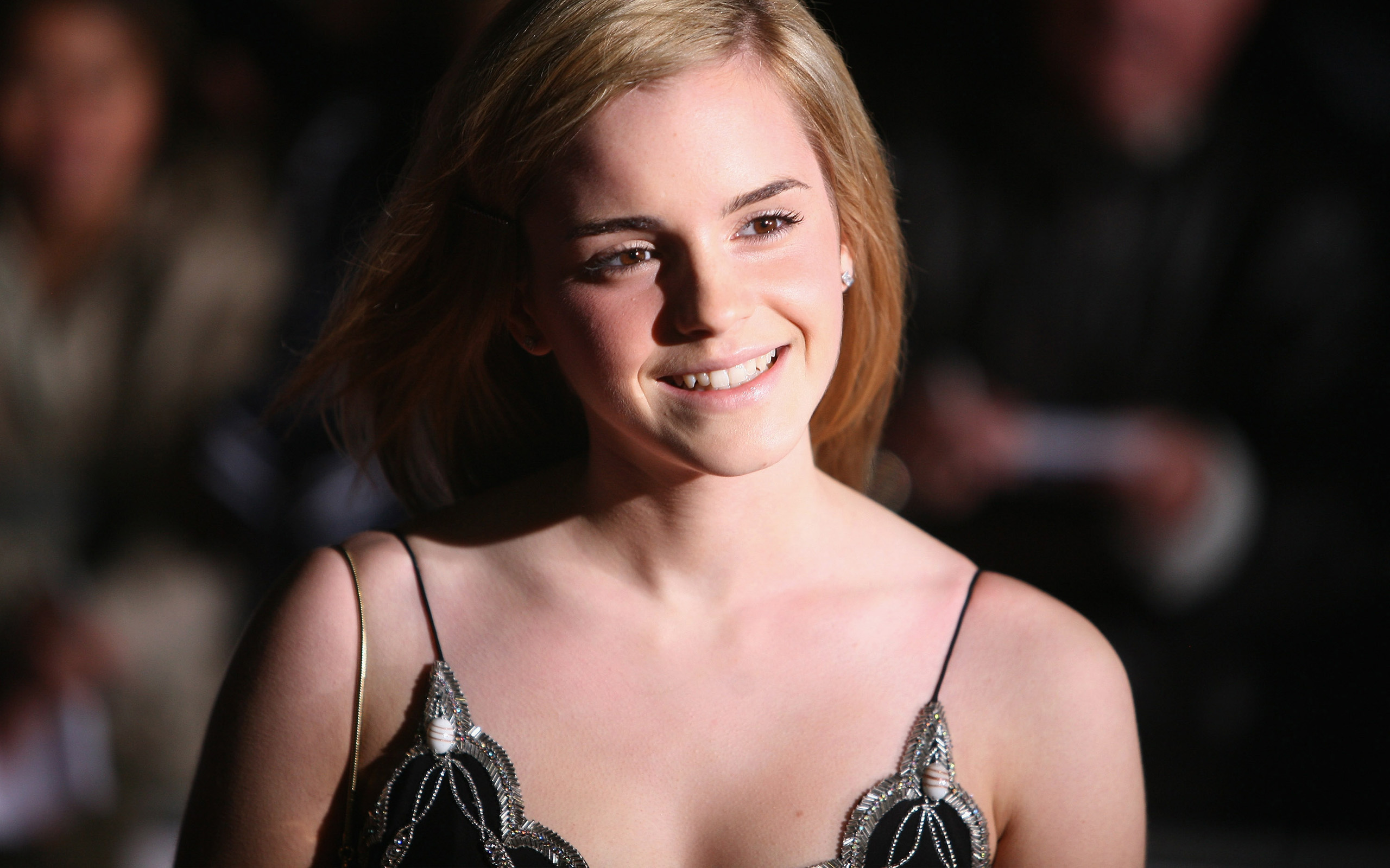 Free download wallpaper Emma Watson, Celebrity on your PC desktop