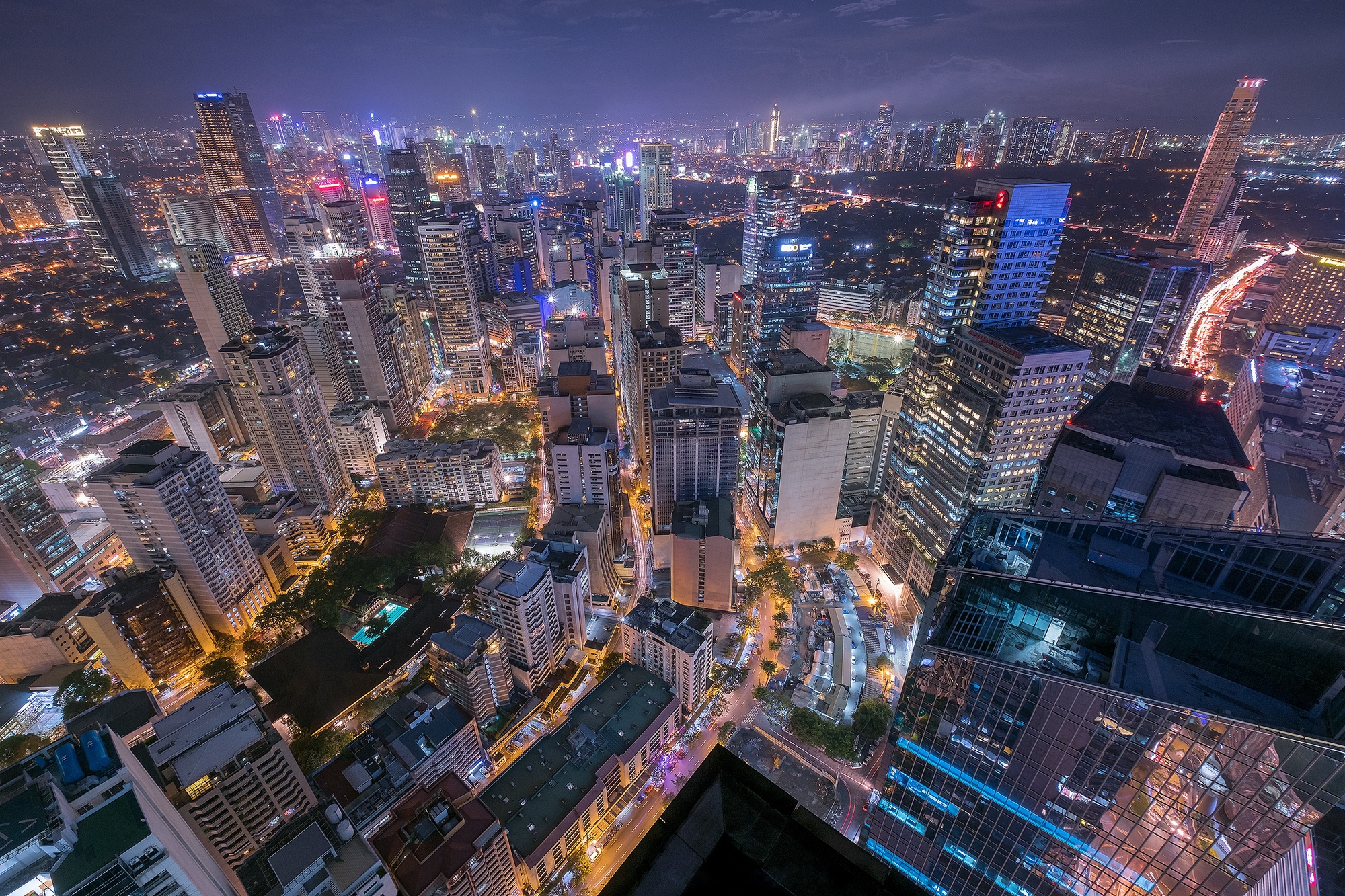 Baixar papel de parede para celular de Cidades, Noite, Cidade, Arranha Céu, Construção, Paisagem Urbana, Feito Pelo Homem gratuito.