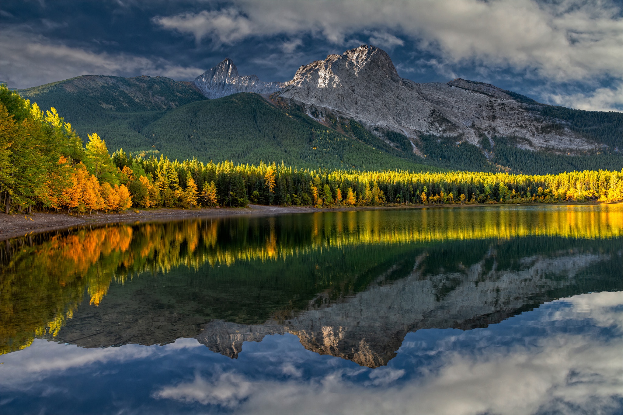 PCデスクトップに自然, 湖, 山, 反射, カナダ, 森, 地球画像を無料でダウンロード