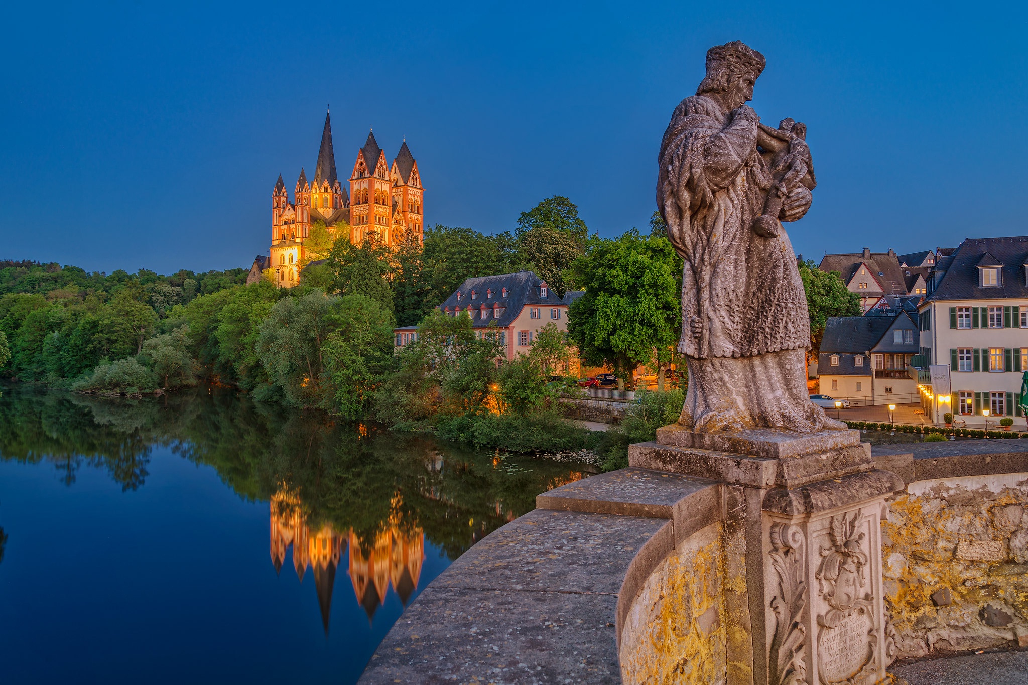 Free download wallpaper Reflection, House, Statue, River, Cathedral, Religious, Cathedrals on your PC desktop