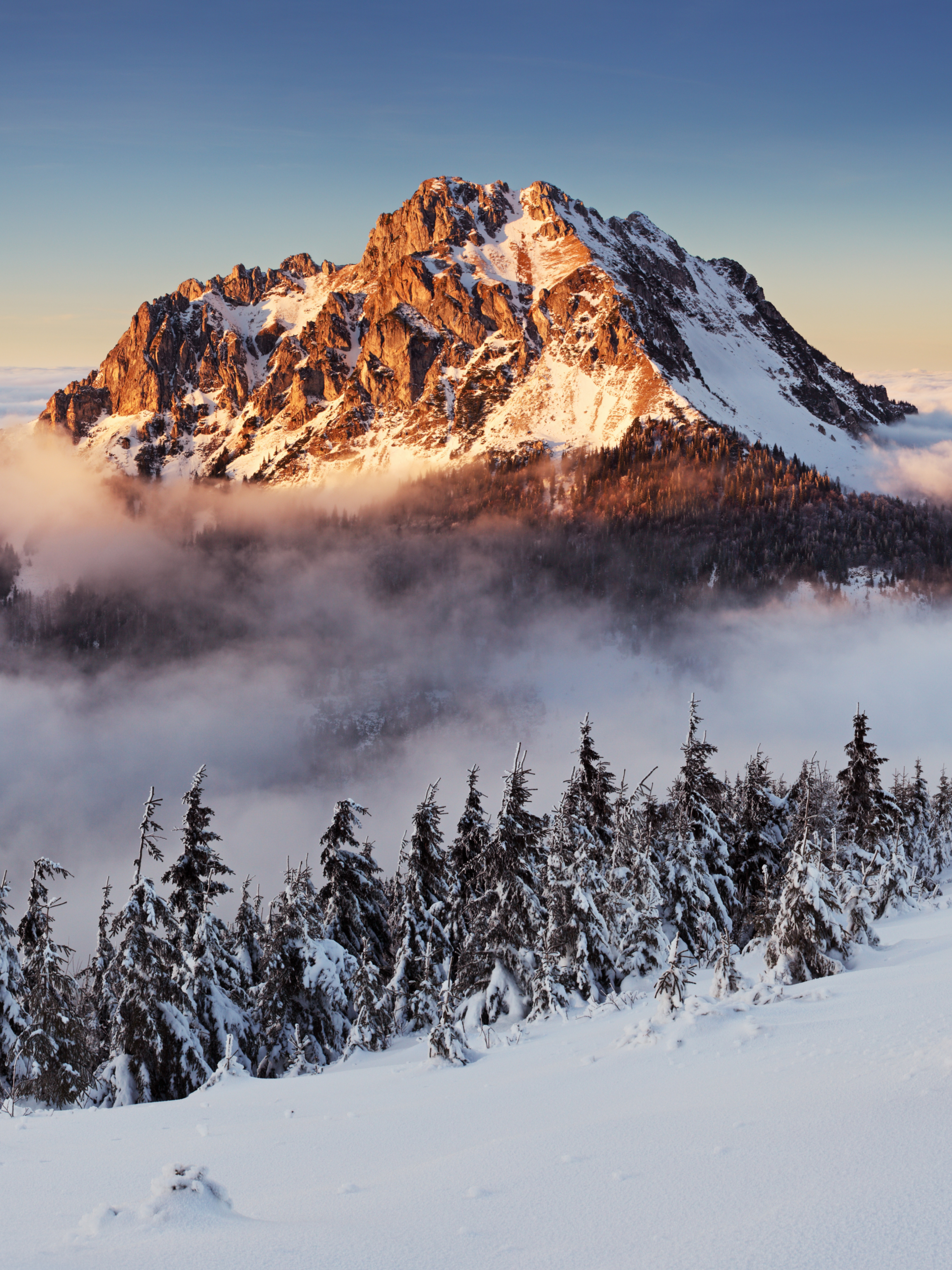 Handy-Wallpaper Landschaft, Winter, Natur, Schnee, Berg, Gipfel, Gebirge, Erde/natur kostenlos herunterladen.