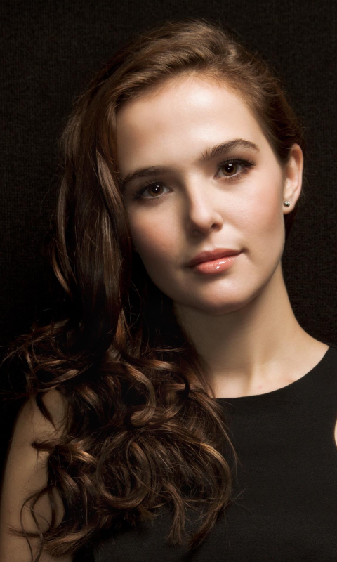 Download mobile wallpaper Brunette, American, Celebrity, Brown Eyes, Actress, Zoey Deutch for free.