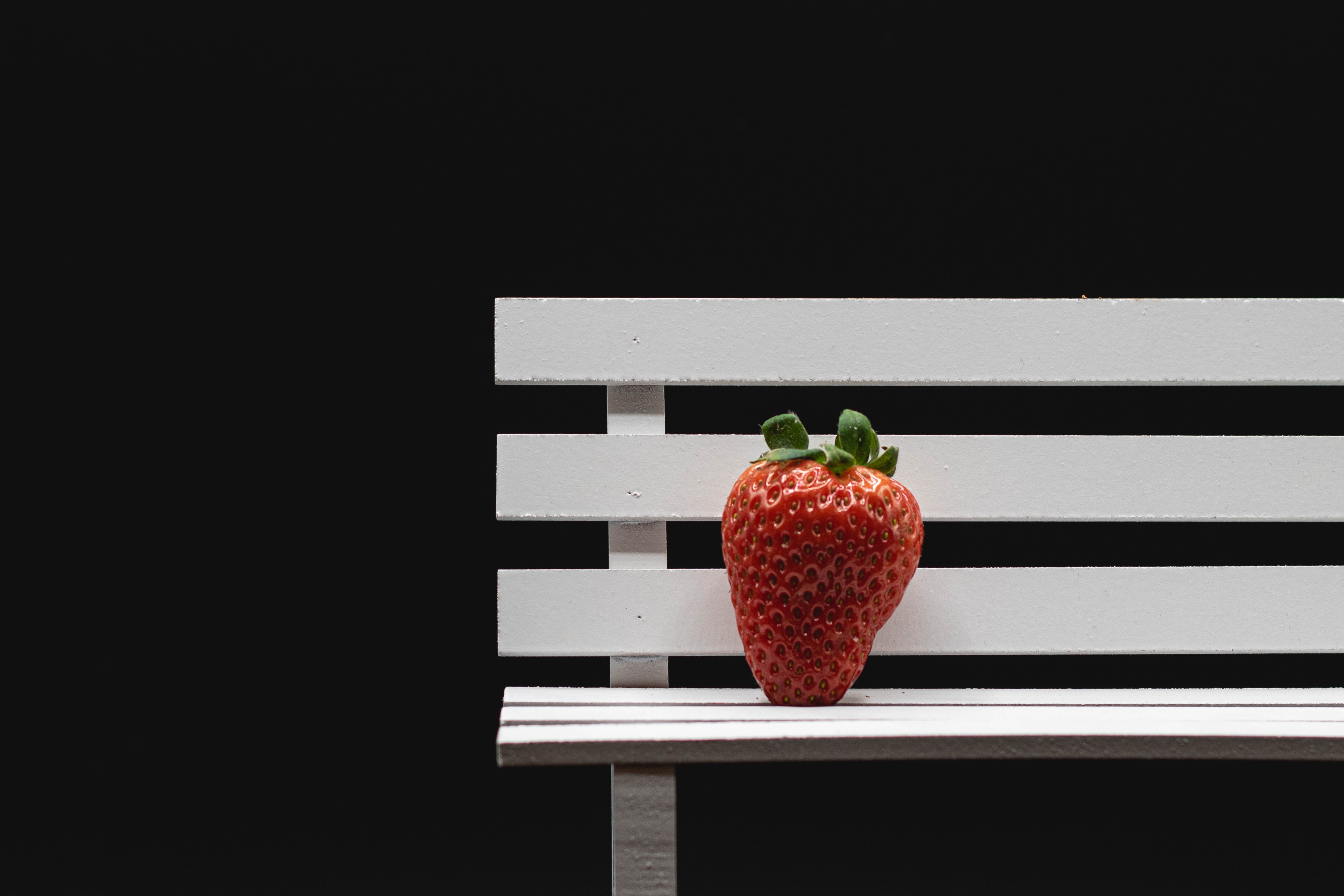 Free download wallpaper Food, Berry, Strawberry, Bench on your PC desktop