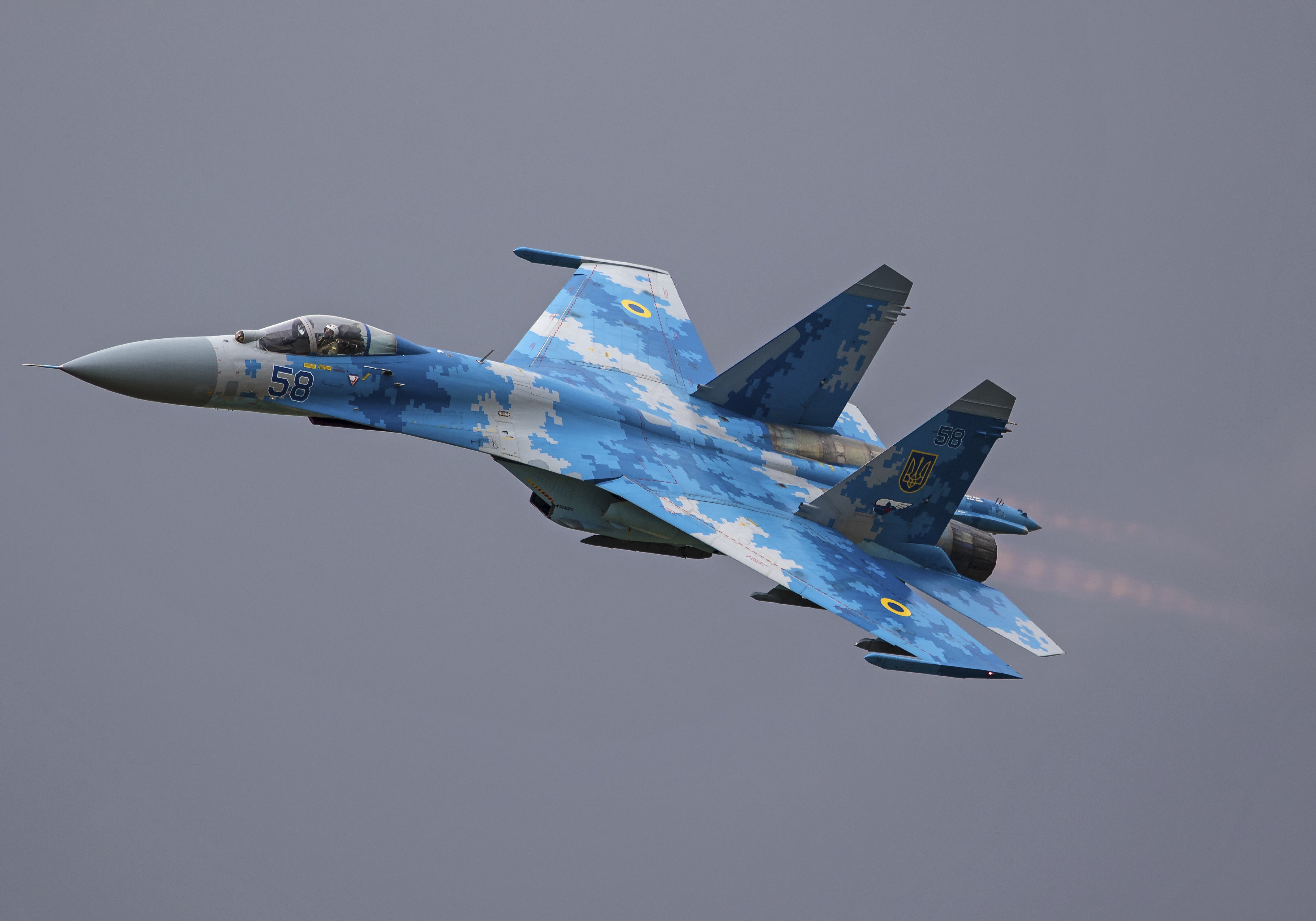 ウクライナ空軍HDデスクトップの壁紙をダウンロード