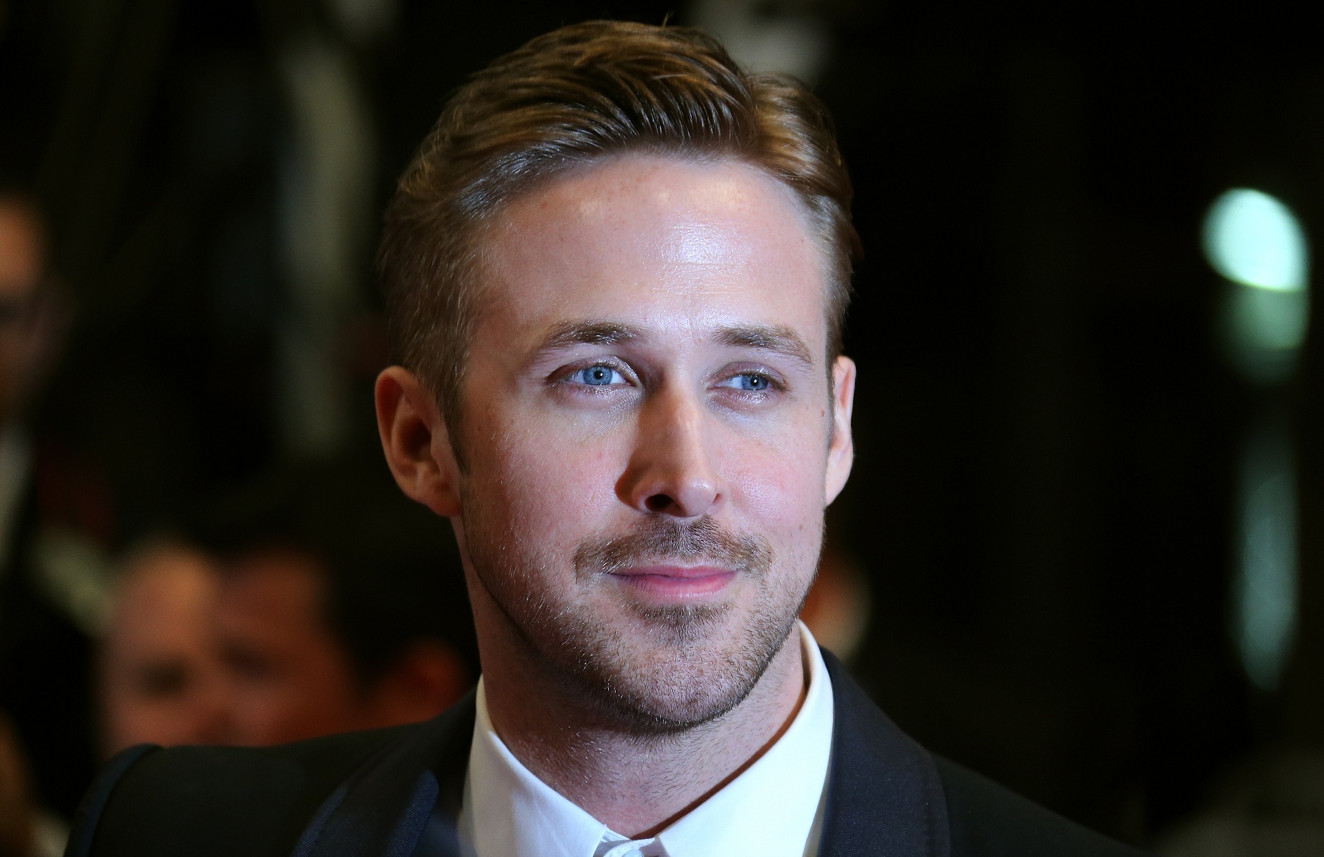 Descarga gratuita de fondo de pantalla para móvil de Ryan Gosling, Celebridades.