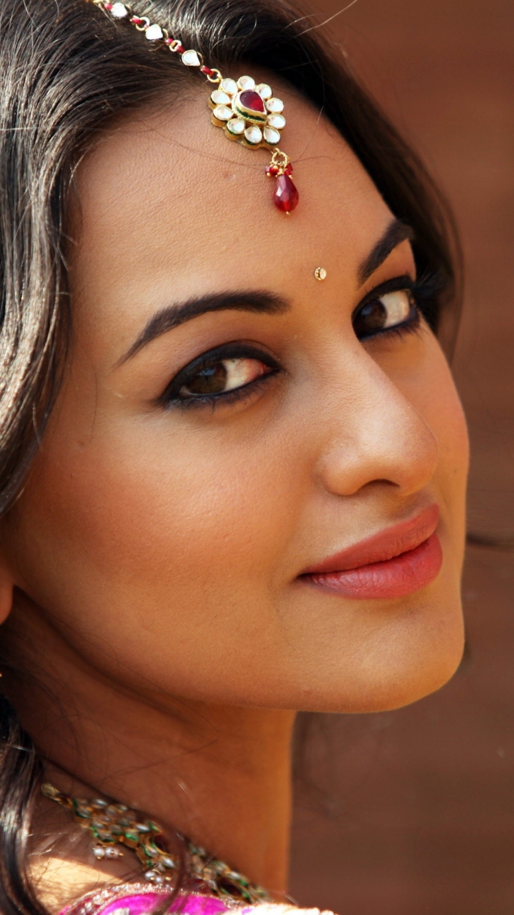 sonakshi sinha, celebrity, face, close up, indian