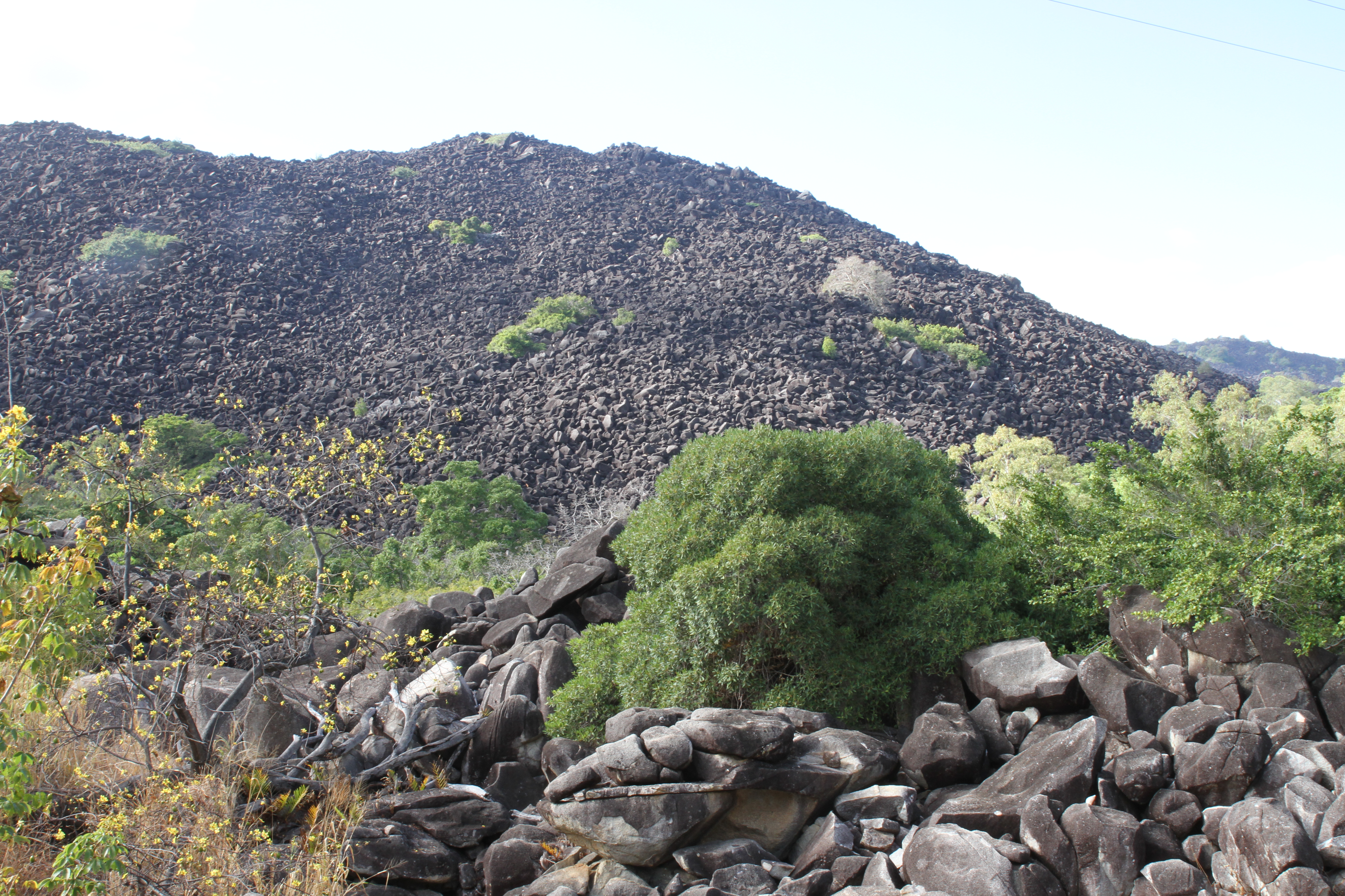 Descargar fondos de escritorio de Montaña Negra HD