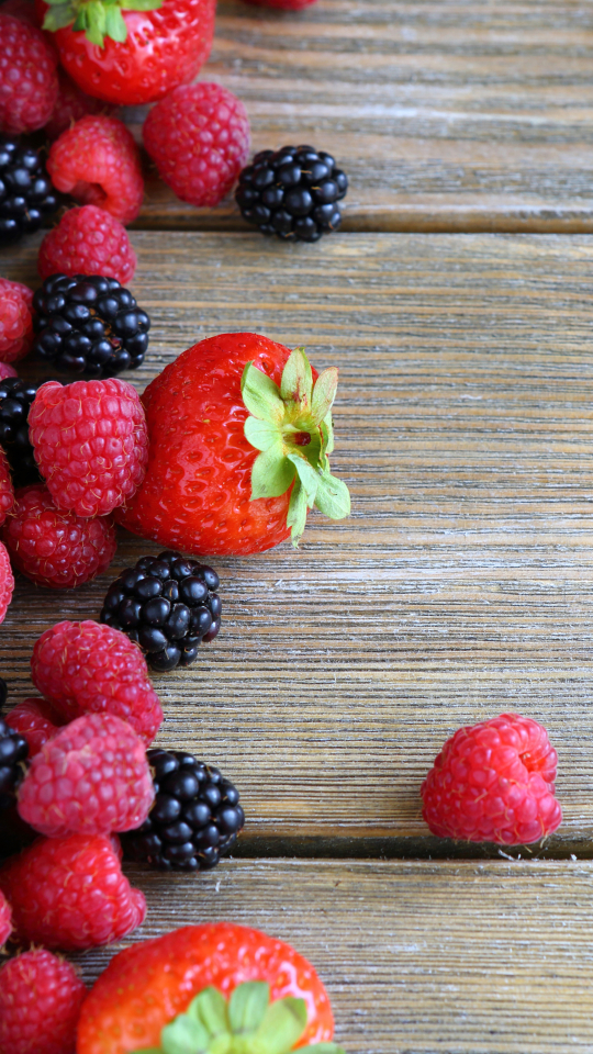 Handy-Wallpaper Erdbeere, Himbeere, Brombeere, Frucht, Nahrungsmittel kostenlos herunterladen.