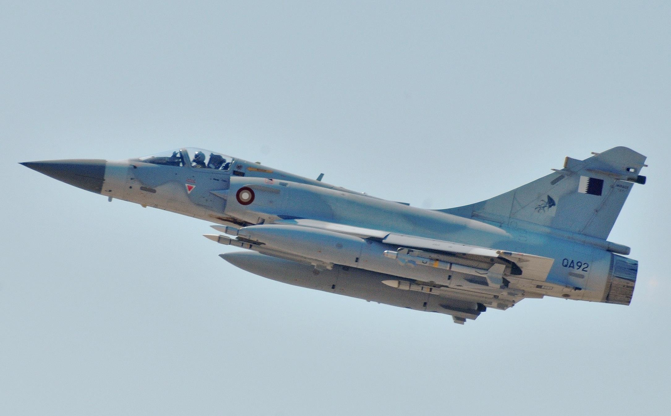 Laden Sie das Militär, Düsenjäger, Dassault Mirage 2000-Bild kostenlos auf Ihren PC-Desktop herunter