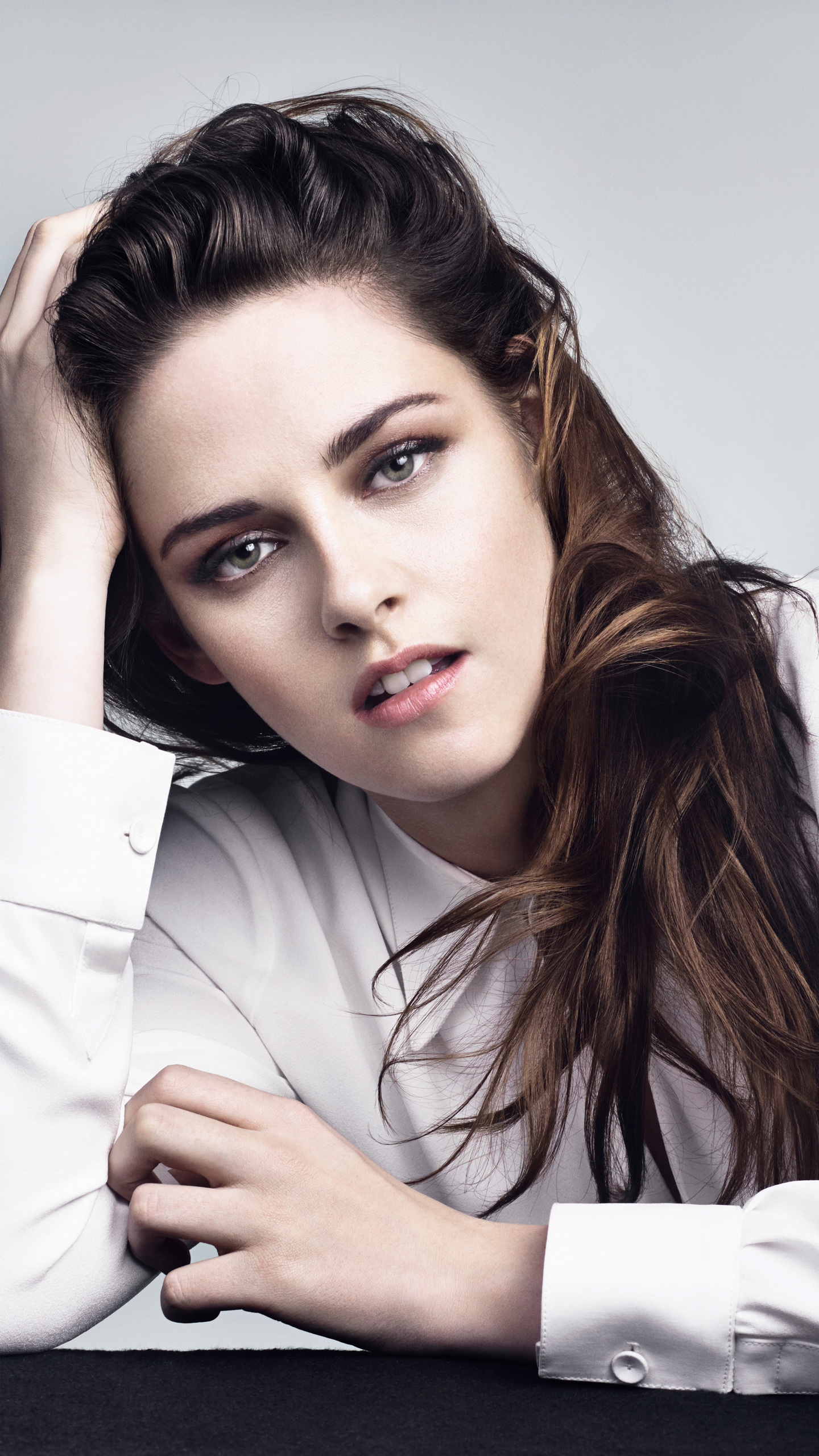 Handy-Wallpaper Kristen Stewart, Berühmtheiten kostenlos herunterladen.