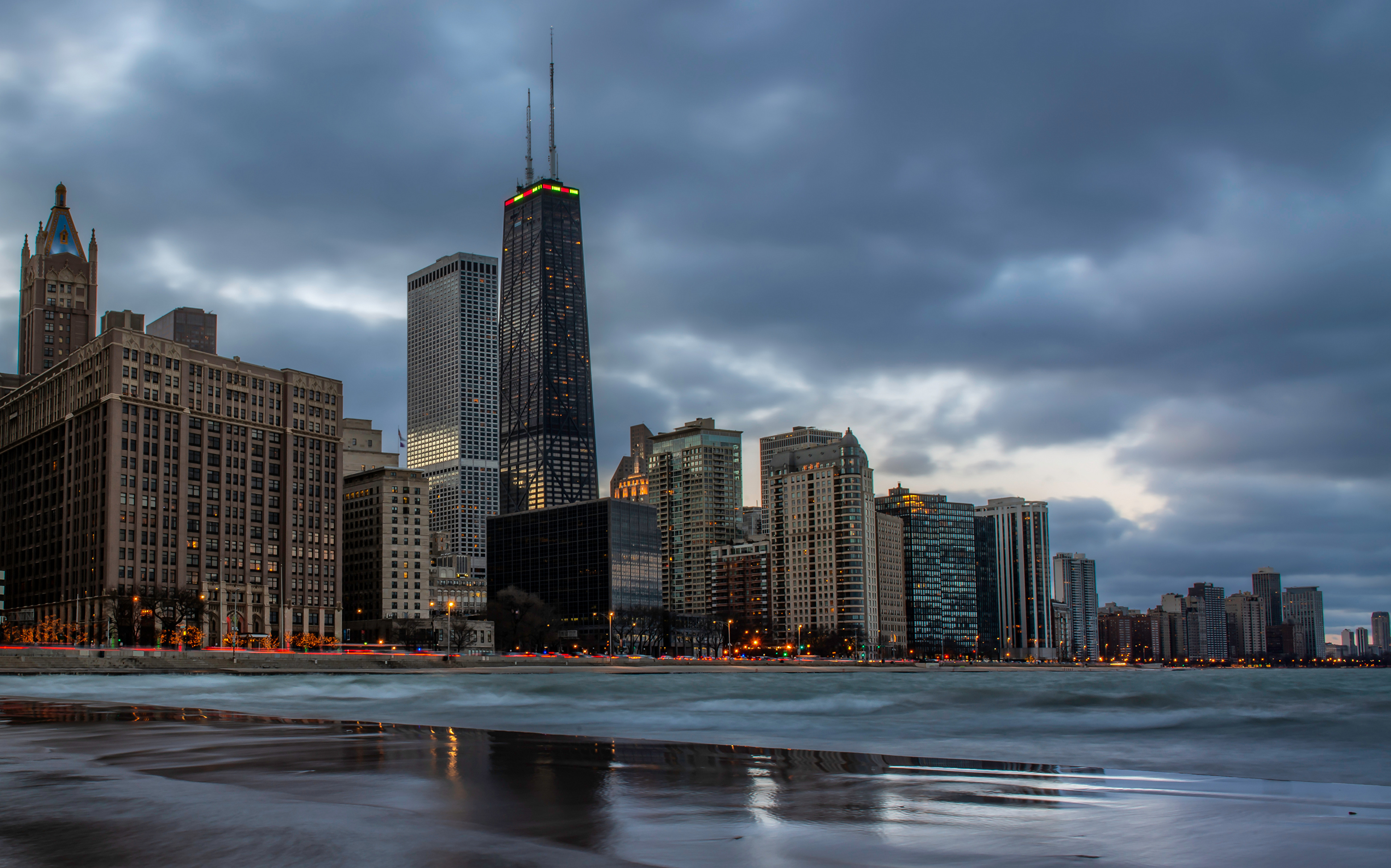 Descarga gratuita de fondo de pantalla para móvil de Ciudades, Ciudad, Rascacielos, Edificio, Chicago, Hecho Por El Hombre.