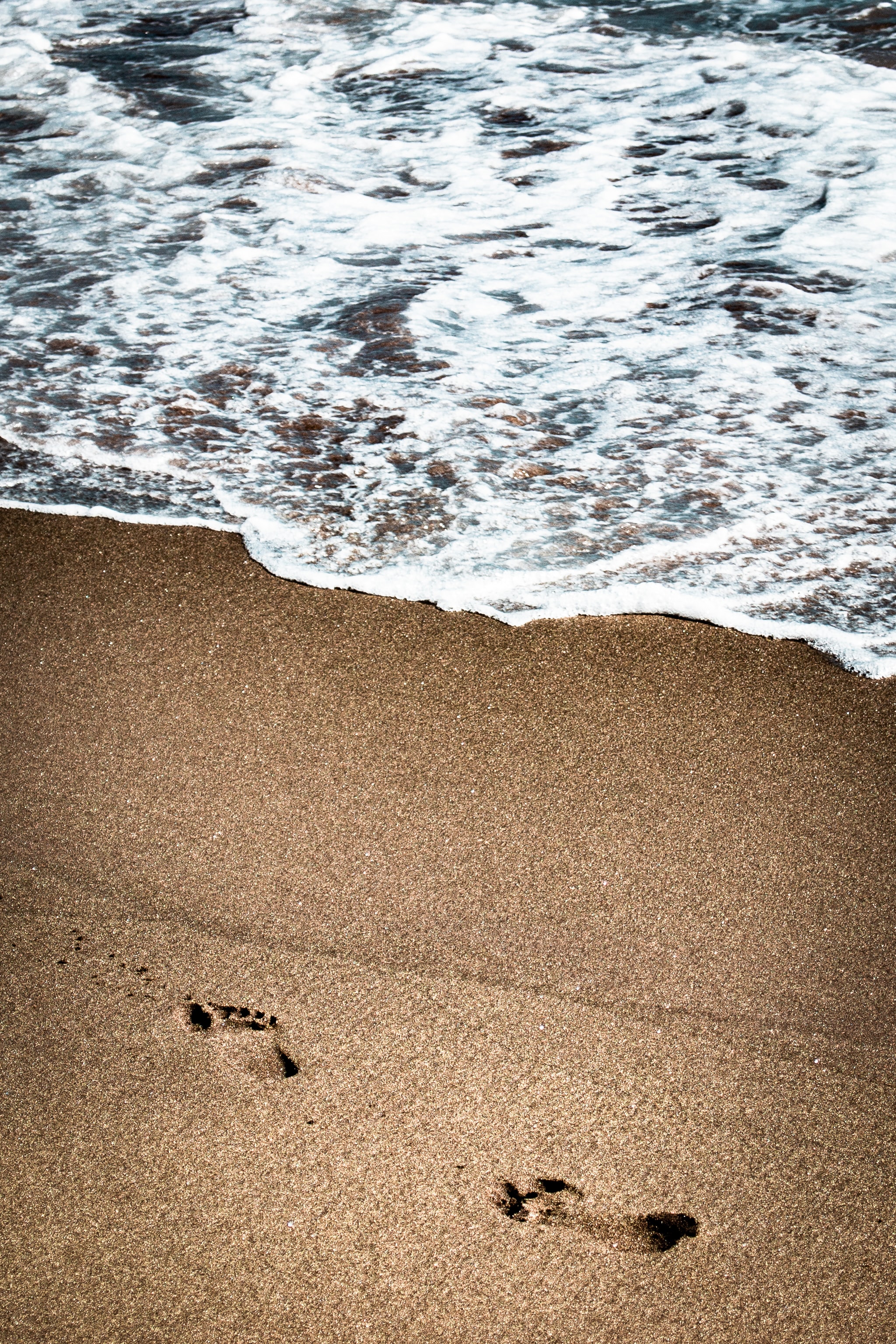 134366 Hintergrundbild herunterladen natur, sea, strand, sand, küste, spuren - Bildschirmschoner und Bilder kostenlos