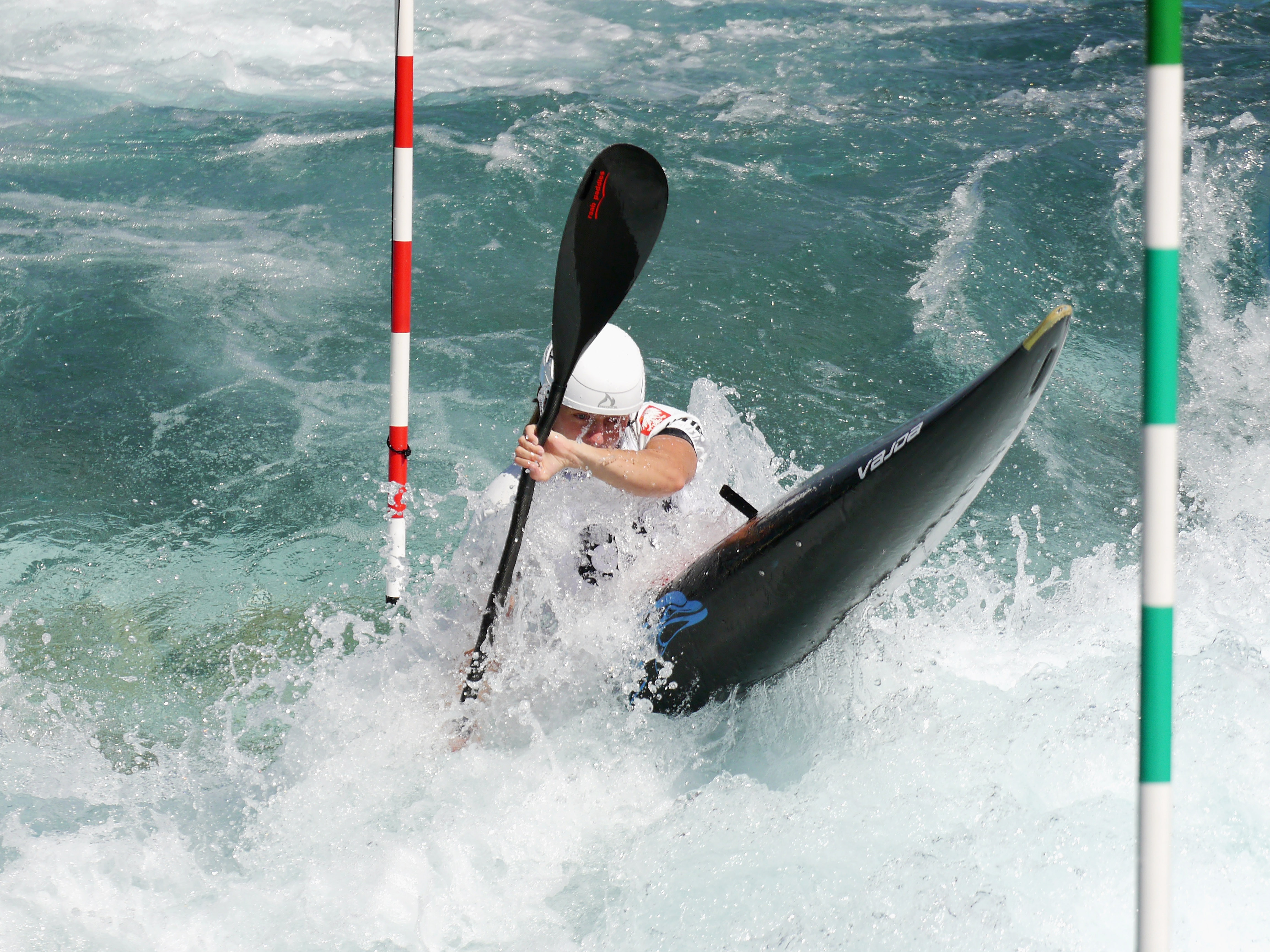 675644 Hintergrundbild herunterladen sport, wildwasser slalom - Bildschirmschoner und Bilder kostenlos